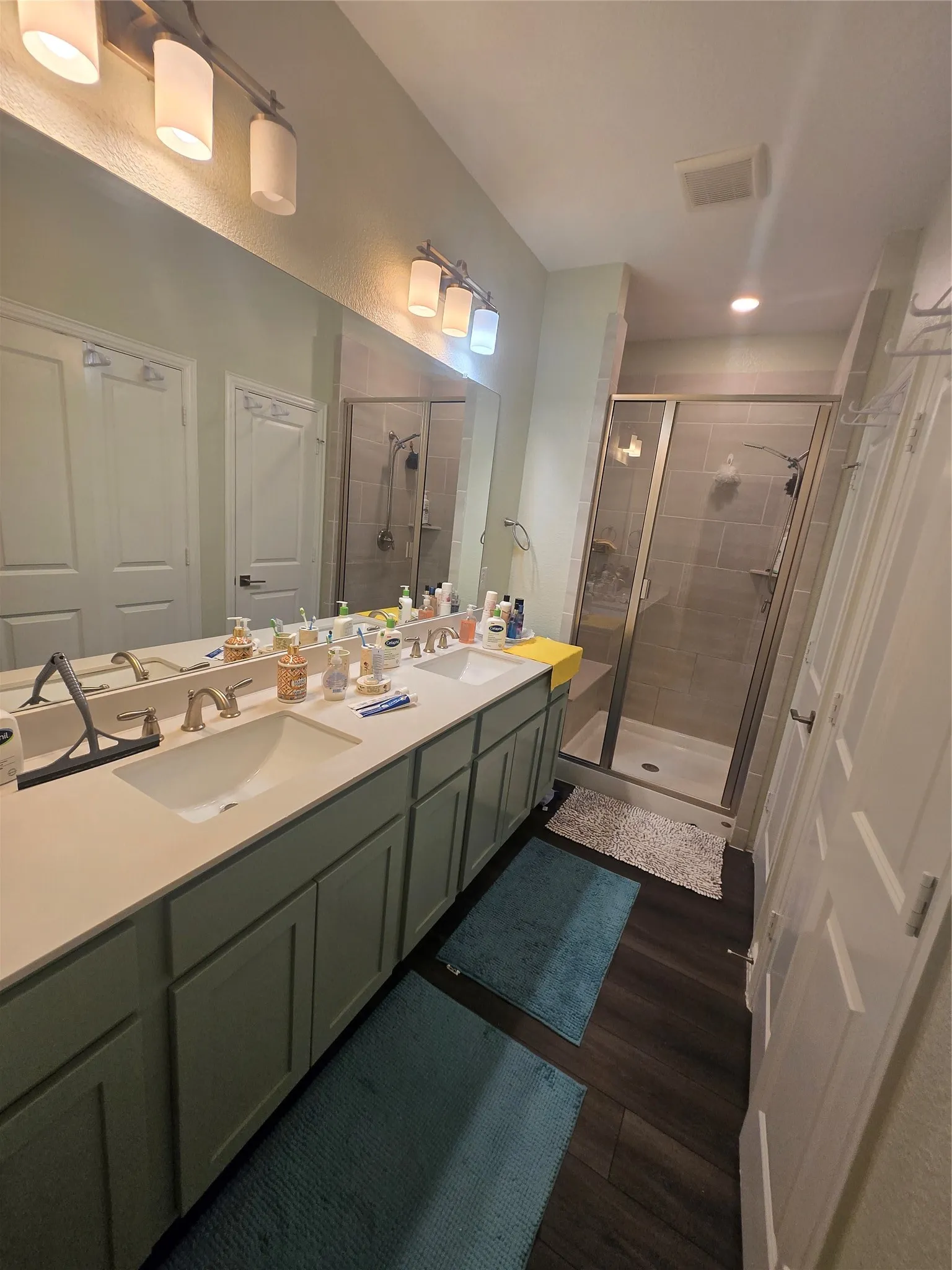Single Family Residence For Sale in Dallas County , 9839 Romo Street, Irving, Texas 75063, 4 Bedroom, 4 Bathroom, 2 Garage spaces, 2,421 Sqft, built in 2021, mls#21419530, Real Estate Agent in Irving, Homes For Sale in Dallas county, Homes For Sale in Irving, Realtor in Irving Texas, Real Estate Brokerage Independent Realty Texas, Luminita Cordes Realtor