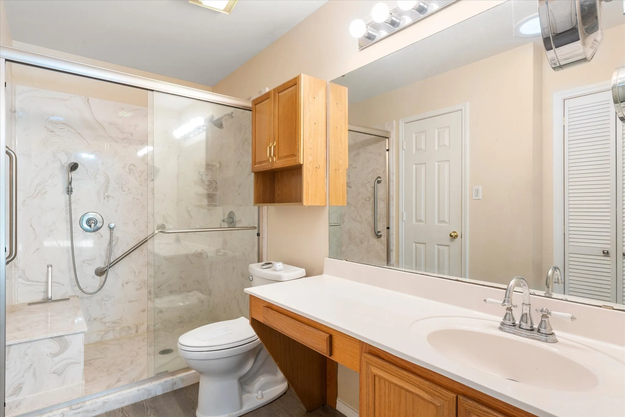 Single Family Residence For Sale in Smith County , 15838 Brittain Court, Lindale, Texas 75771, 3 Bedroom, 2 Bathroom, 2 Garage spaces, 1,549 Sqft, built in 2000, mls#21419548, Real Estate Agent in Lindale, Homes For Sale in Smith county, Homes For Sale in Lindale, Realtor in Lindale Texas, Real Estate Brokerage Independent Realty Texas, Luminita Cordes Realtor