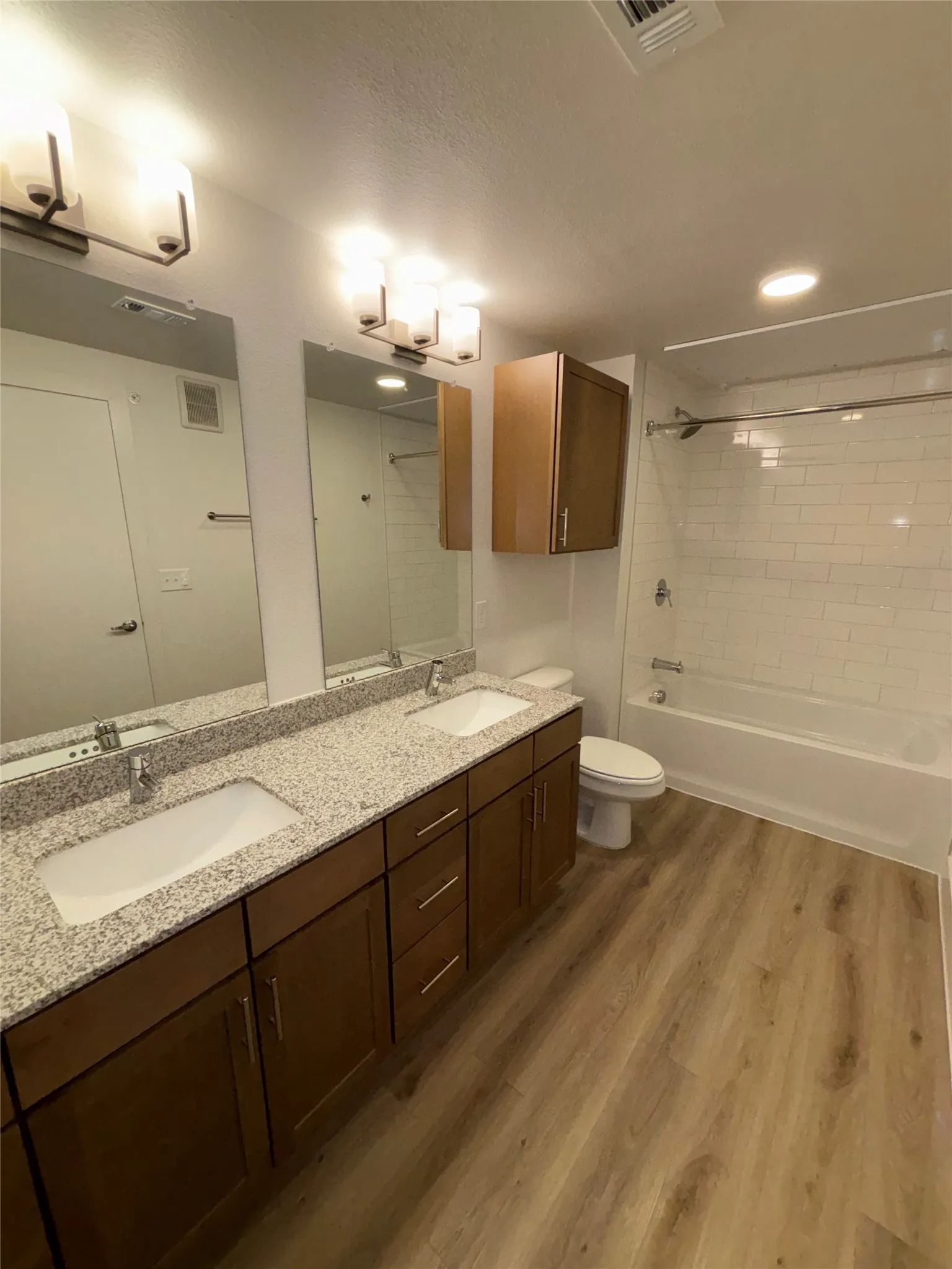 Apartment For Rent in Collin County , 260 Davis Street 3310, Mc Kinney, Texas 75069, 2 Bedroom, 2 Bathroom, 2 Garage spaces, 1,051 Sqft, built in 2018, mls#21419574, Real Estate Agent in Mc Kinney, Homes For Rent in Collin county, Homes For Rent in Mc Kinney, Realtor in Mc Kinney Texas, Real Estate Brokerage Independent Realty Texas, Luminita Cordes Realtor