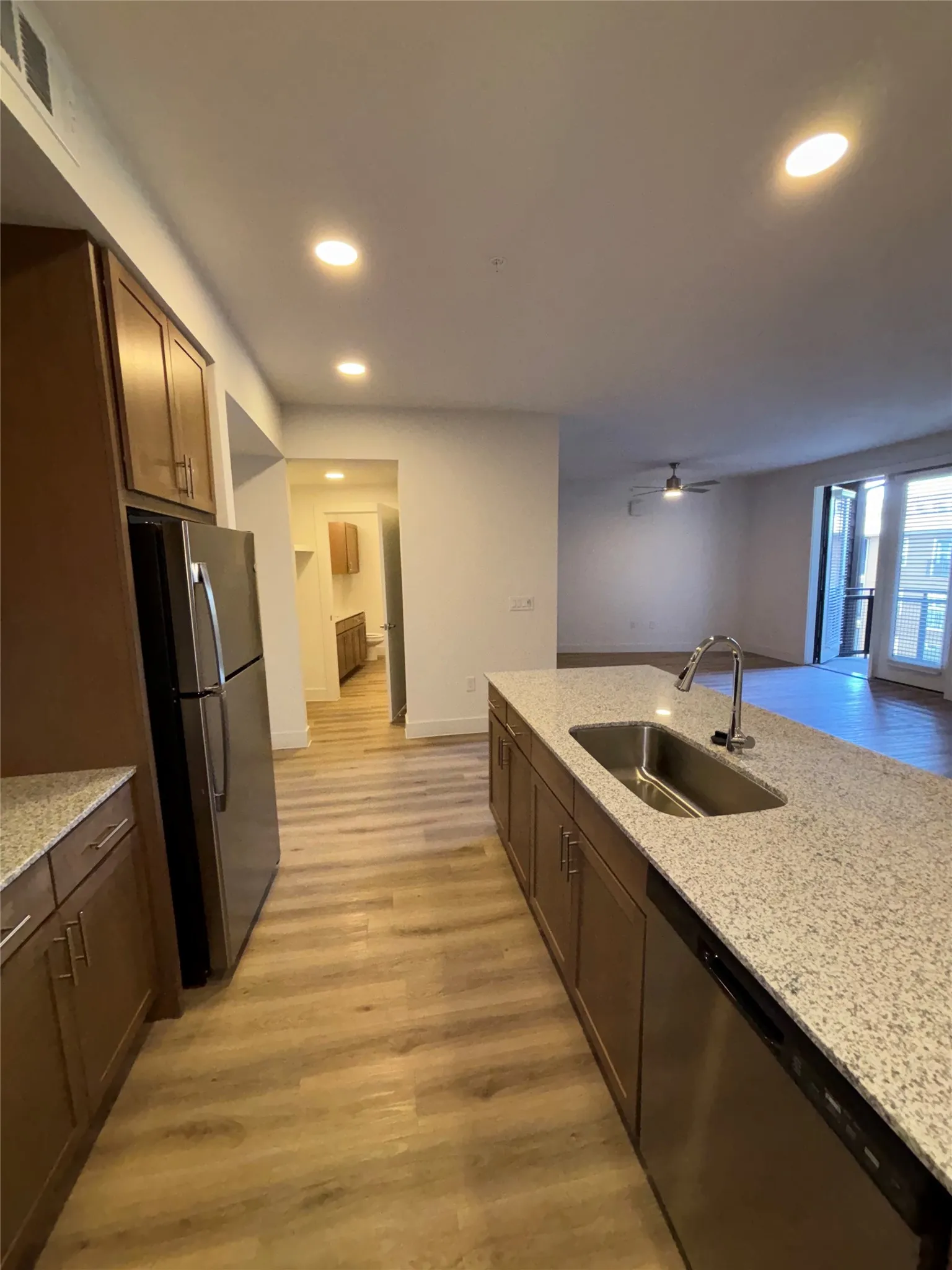 Apartment For Rent in Collin County , 260 Davis Street 3310, Mc Kinney, Texas 75069, 2 Bedroom, 2 Bathroom, 2 Garage spaces, 1,051 Sqft, built in 2018, mls#21419574, Real Estate Agent in Mc Kinney, Homes For Rent in Collin county, Homes For Rent in Mc Kinney, Realtor in Mc Kinney Texas, Real Estate Brokerage Independent Realty Texas, Luminita Cordes Realtor