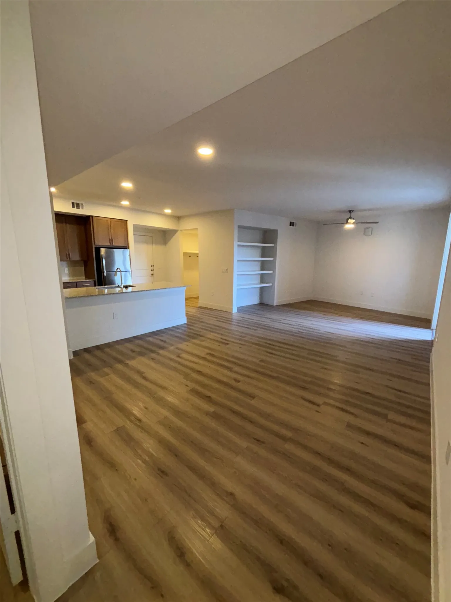 Apartment For Rent in Collin County , 260 Davis Street 3310, Mc Kinney, Texas 75069, 2 Bedroom, 2 Bathroom, 2 Garage spaces, 1,051 Sqft, built in 2018, mls#21419574, Real Estate Agent in Mc Kinney, Homes For Rent in Collin county, Homes For Rent in Mc Kinney, Realtor in Mc Kinney Texas, Real Estate Brokerage Independent Realty Texas, Luminita Cordes Realtor