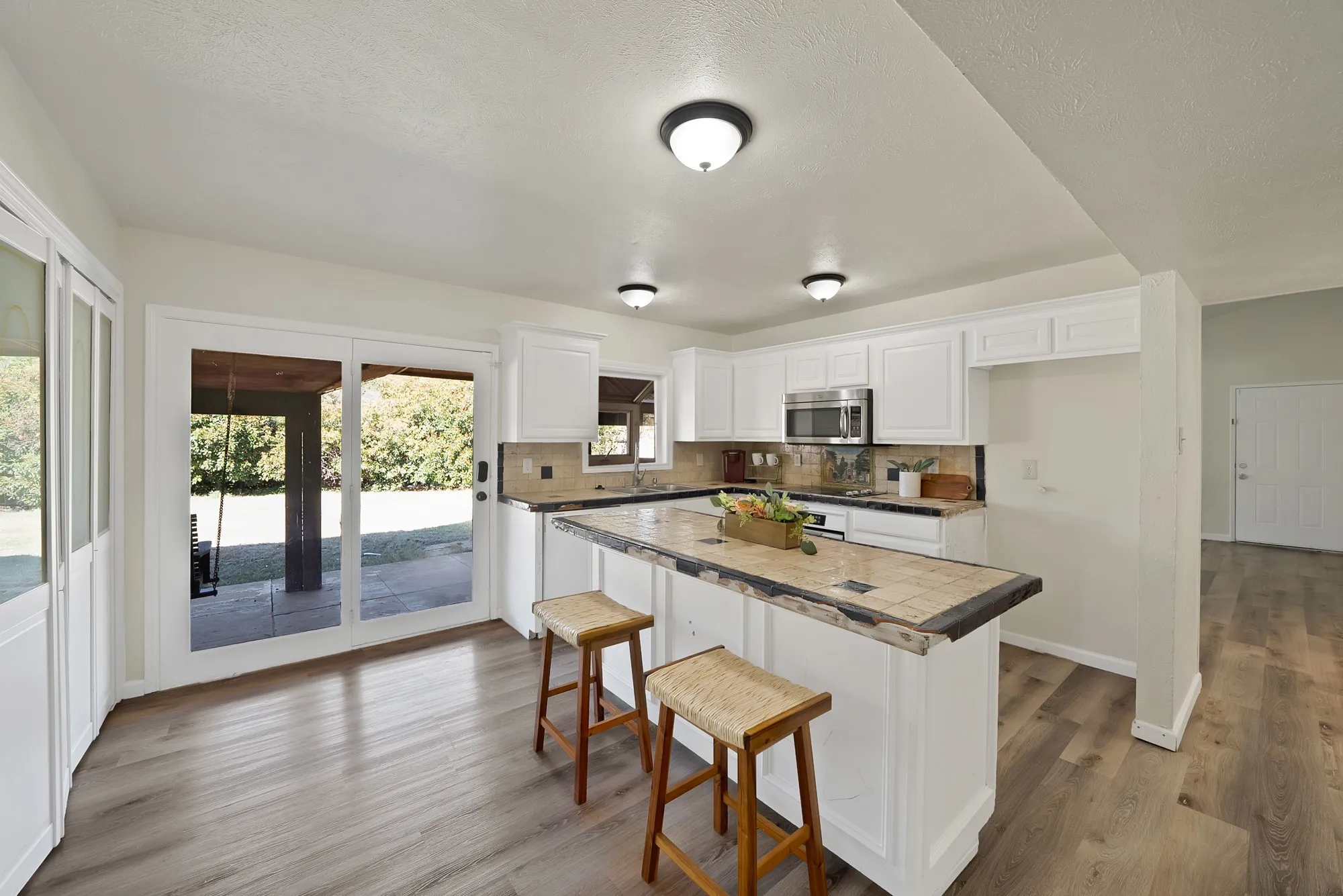 Single Family Residence For Sale in Tarrant County , 7124 Baird Drive, Fort Worth, Texas 76134, 4 Bedroom, 3 Bathroom, 2 Garage spaces, 2,058 Sqft, built in 1977, mls#21419454, Real Estate Agent in Fort Worth, Homes For Sale in Tarrant county, Homes For Sale in Fort Worth, Realtor in Fort Worth Texas, Real Estate Brokerage Independent Realty Texas, Luminita Cordes Realtor