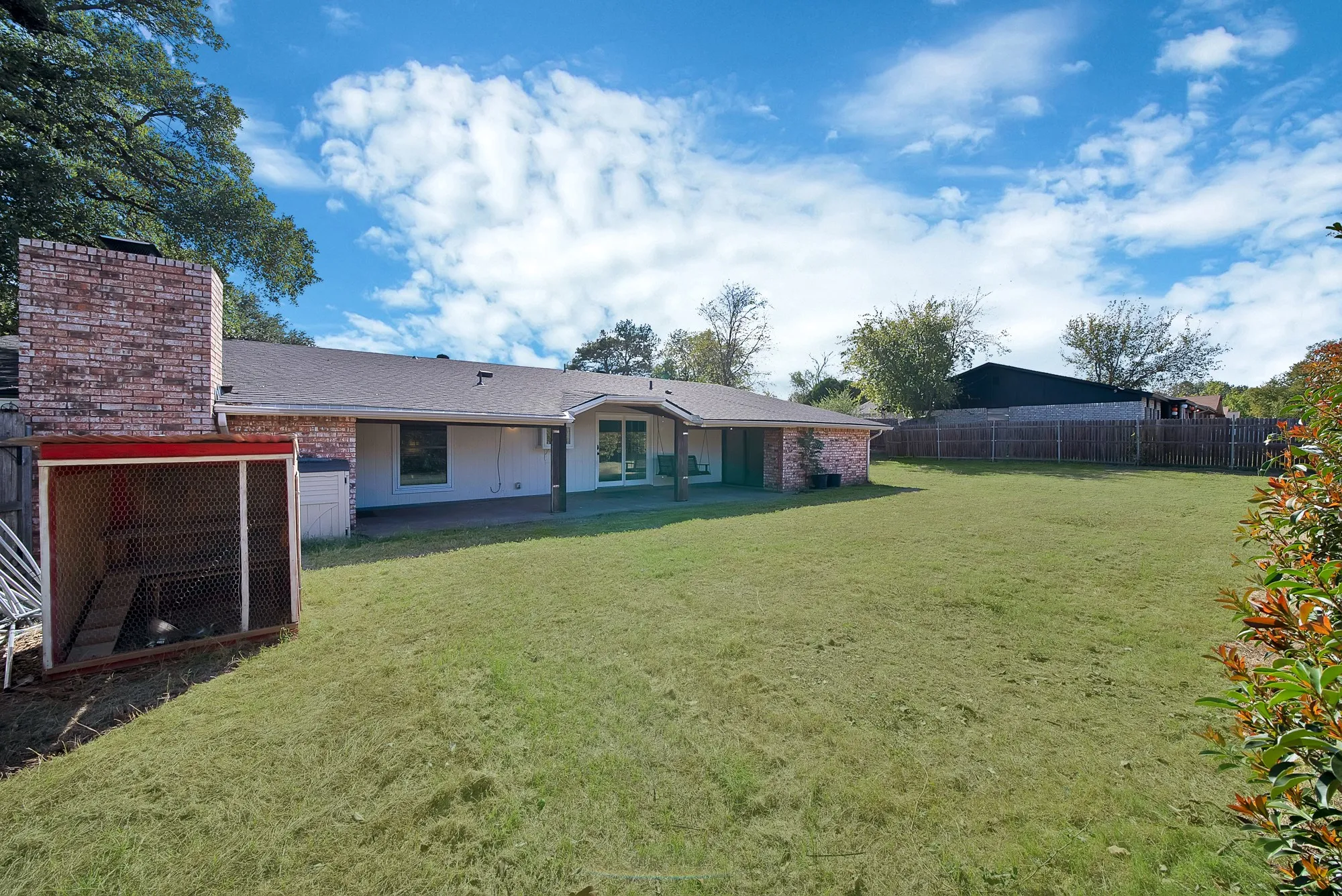 Single Family Residence For Sale in Tarrant County , 7124 Baird Drive, Fort Worth, Texas 76134, 4 Bedroom, 3 Bathroom, 2 Garage spaces, 2,058 Sqft, built in 1977, mls#21419454, Real Estate Agent in Fort Worth, Homes For Sale in Tarrant county, Homes For Sale in Fort Worth, Realtor in Fort Worth Texas, Real Estate Brokerage Independent Realty Texas, Luminita Cordes Realtor