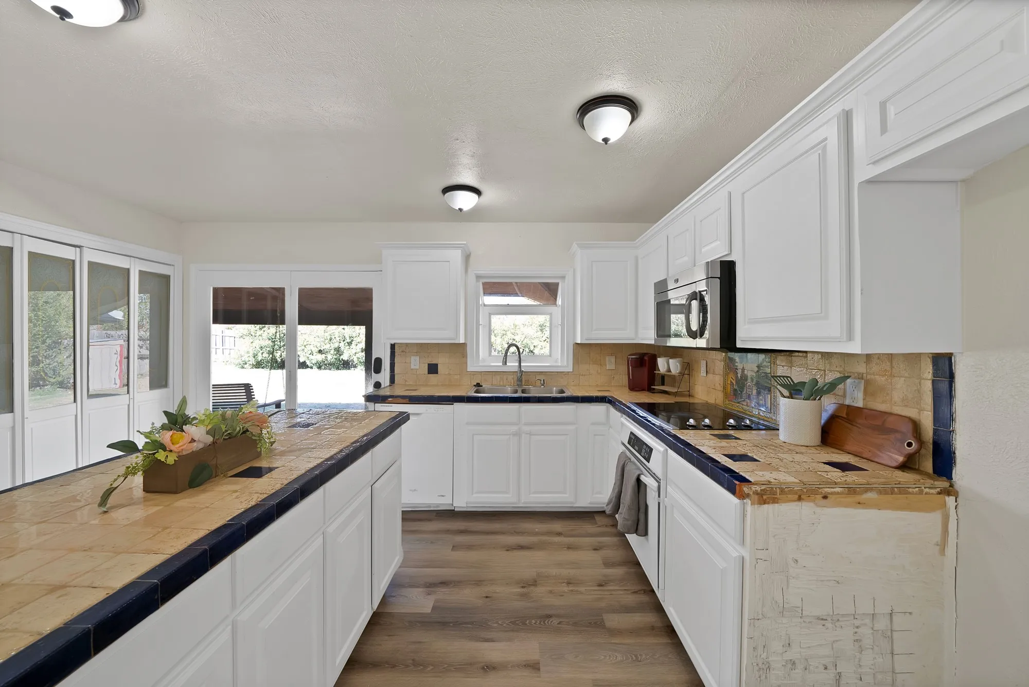 Single Family Residence For Sale in Tarrant County , 7124 Baird Drive, Fort Worth, Texas 76134, 4 Bedroom, 3 Bathroom, 2 Garage spaces, 2,058 Sqft, built in 1977, mls#21419454, Real Estate Agent in Fort Worth, Homes For Sale in Tarrant county, Homes For Sale in Fort Worth, Realtor in Fort Worth Texas, Real Estate Brokerage Independent Realty Texas, Luminita Cordes Realtor