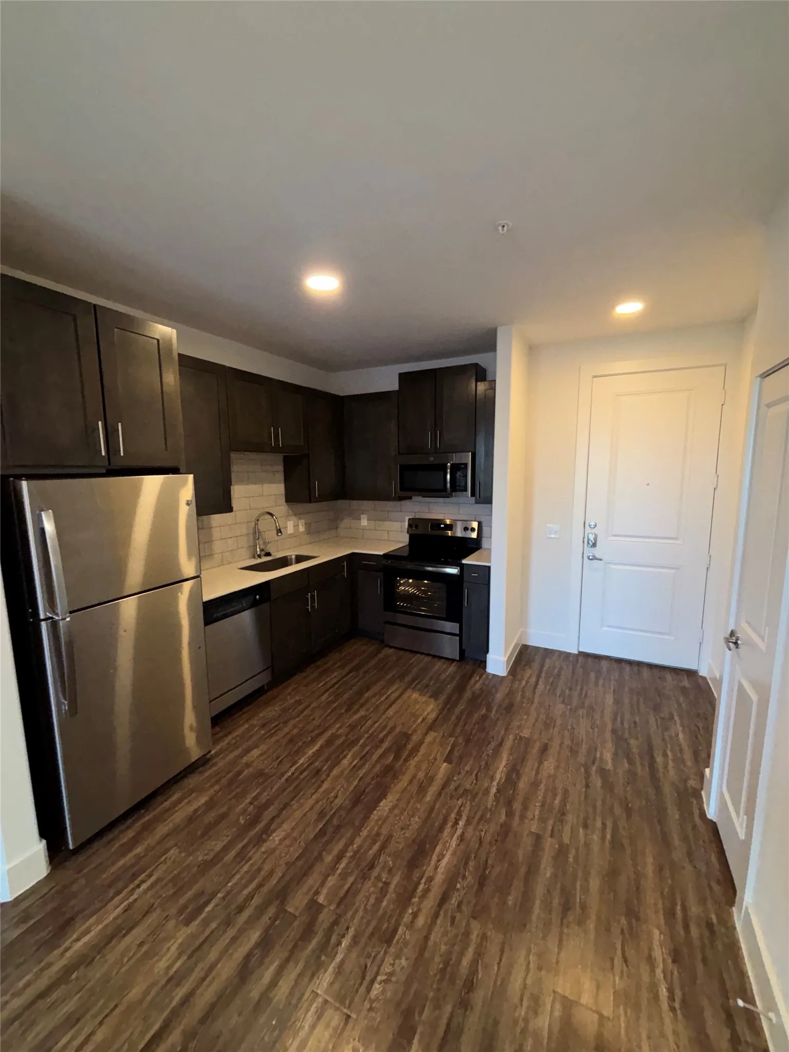 Apartment For Rent in Collin County , 260 Davis Street 1223, Mc Kinney, Texas 75069, 1 Bedroom, 1 Bathroom, 1 Garage spaces, 702 Sqft, built in 2018, mls#21419590, Real Estate Agent in Mc Kinney, Homes For Rent in Collin county, Homes For Rent in Mc Kinney, Realtor in Mc Kinney Texas, Real Estate Brokerage Independent Realty Texas, Luminita Cordes Realtor