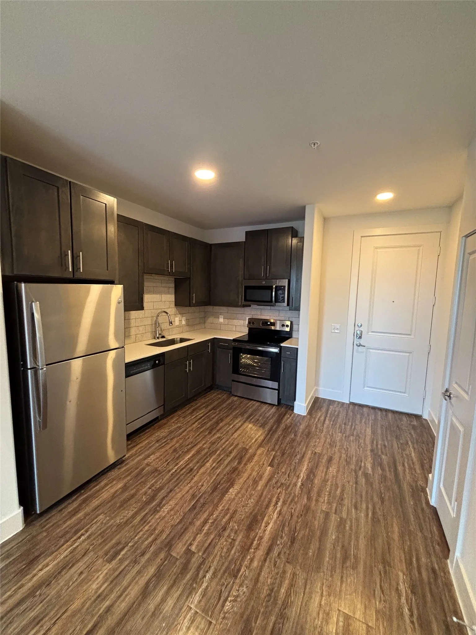 Apartment For Rent in Collin County , 260 Davis Street 1223, Mc Kinney, Texas 75069, 1 Bedroom, 1 Bathroom, 1 Garage spaces, 702 Sqft, built in 2018, mls#21419590, Real Estate Agent in Mc Kinney, Homes For Rent in Collin county, Homes For Rent in Mc Kinney, Realtor in Mc Kinney Texas, Real Estate Brokerage Independent Realty Texas, Luminita Cordes Realtor