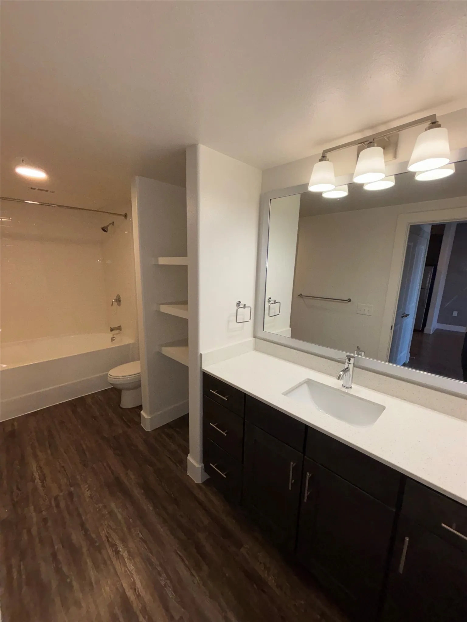 Apartment For Rent in Collin County , 260 Davis Street 1223, Mc Kinney, Texas 75069, 1 Bedroom, 1 Bathroom, 1 Garage spaces, 702 Sqft, built in 2018, mls#21419590, Real Estate Agent in Mc Kinney, Homes For Rent in Collin county, Homes For Rent in Mc Kinney, Realtor in Mc Kinney Texas, Real Estate Brokerage Independent Realty Texas, Luminita Cordes Realtor