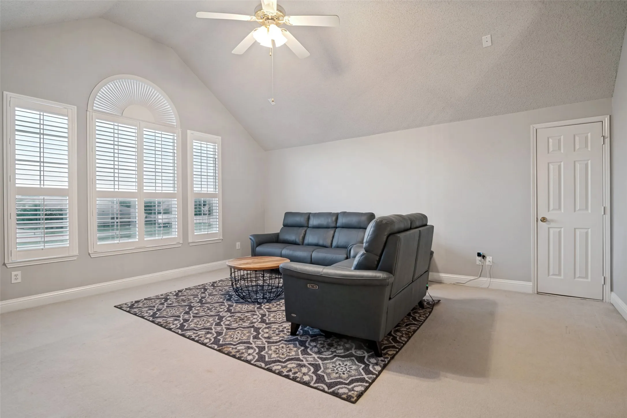 Single Family Residence For Sale in Dallas County , 5005 Harborview Boulevard, Rowlett, Texas 75088, 4 Bedroom, 4 Bathroom, 2 Garage spaces, 3,244 Sqft, built in 1996, mls#21349771, Real Estate Agent in Rowlett, Homes For Sale in Dallas county, Homes For Sale in Rowlett, Realtor in Rowlett Texas, Real Estate Brokerage Independent Realty Texas, Luminita Cordes Realtor