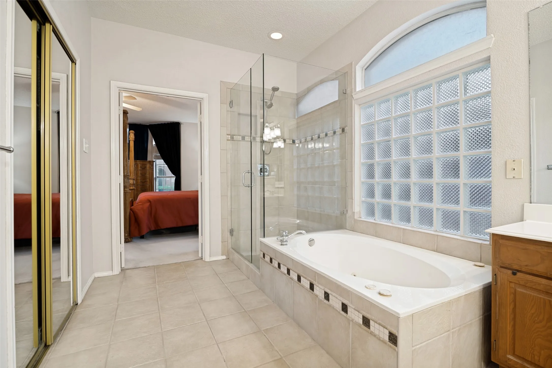 Single Family Residence For Sale in Dallas County , 5005 Harborview Boulevard, Rowlett, Texas 75088, 4 Bedroom, 4 Bathroom, 2 Garage spaces, 3,244 Sqft, built in 1996, mls#21349771, Real Estate Agent in Rowlett, Homes For Sale in Dallas county, Homes For Sale in Rowlett, Realtor in Rowlett Texas, Real Estate Brokerage Independent Realty Texas, Luminita Cordes Realtor