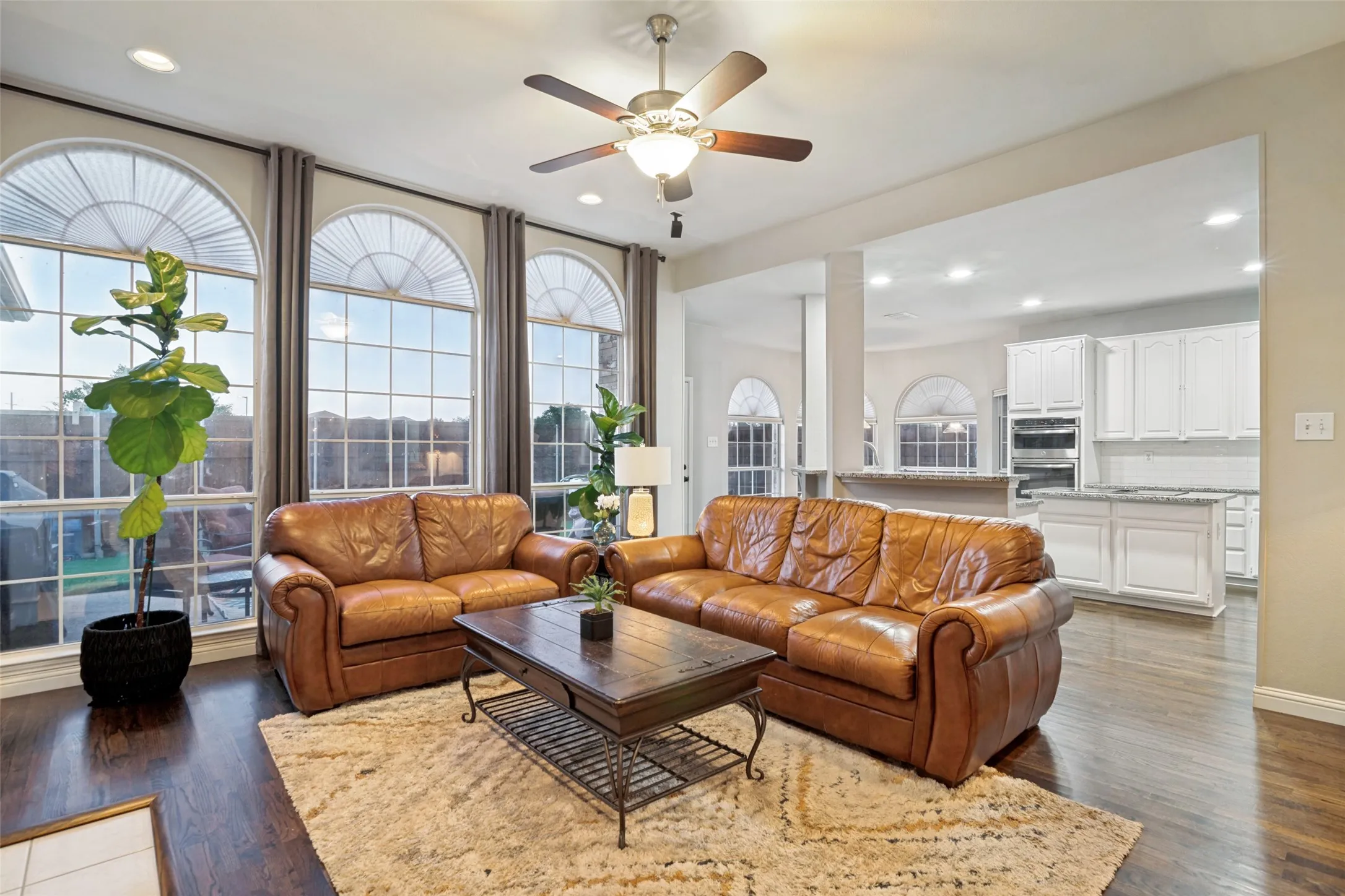 Single Family Residence For Sale in Dallas County , 5005 Harborview Boulevard, Rowlett, Texas 75088, 4 Bedroom, 4 Bathroom, 2 Garage spaces, 3,244 Sqft, built in 1996, mls#21349771, Real Estate Agent in Rowlett, Homes For Sale in Dallas county, Homes For Sale in Rowlett, Realtor in Rowlett Texas, Real Estate Brokerage Independent Realty Texas, Luminita Cordes Realtor