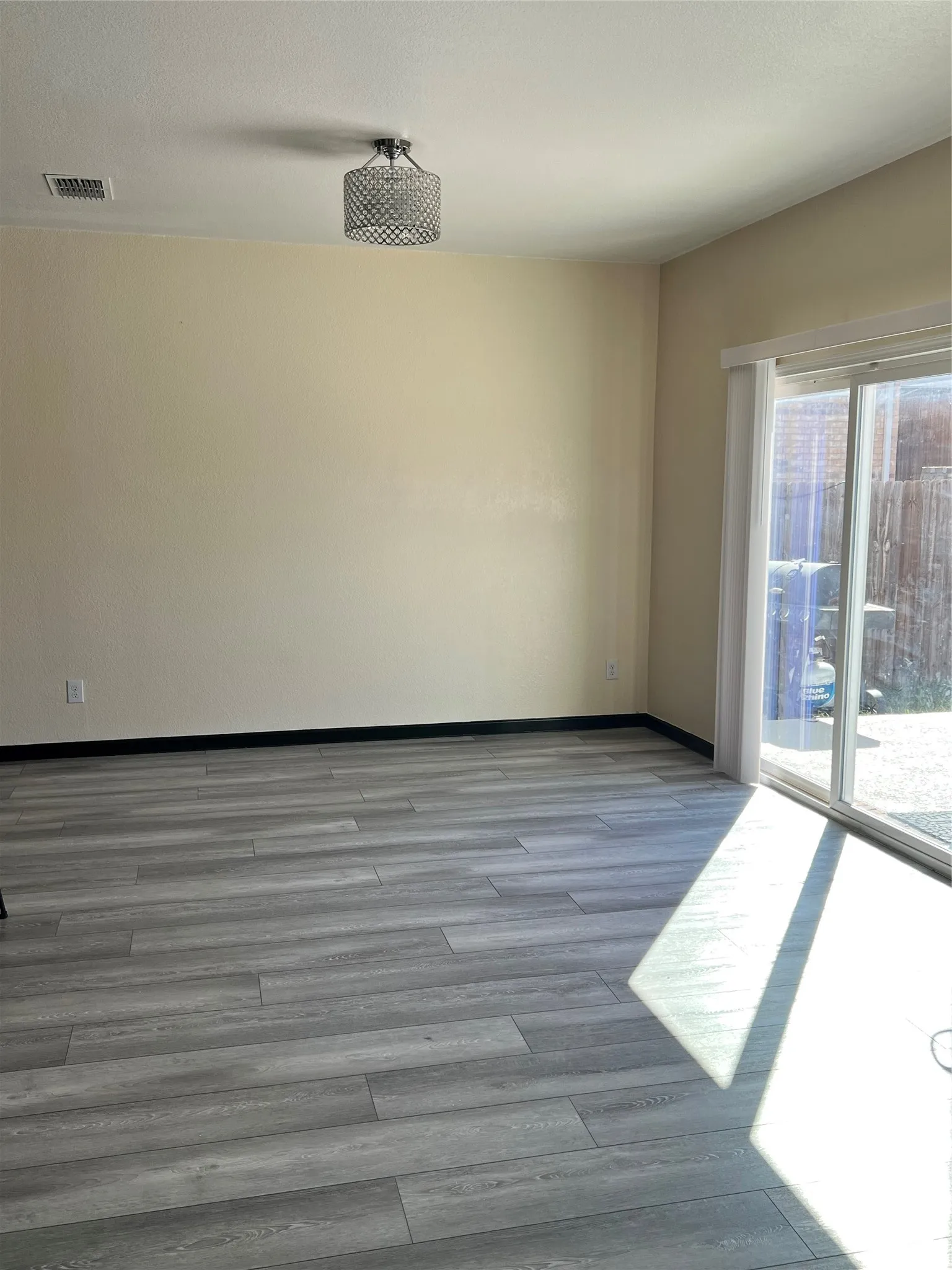 Single Family Residence For Rent in Collin County , 801 Bois D Arc Lane, Anna, Texas 75409, 5 Bedroom, 3 Bathroom, 2 Garage spaces, 2,854 Sqft, built in 2020, mls#21419602, Real Estate Agent in Anna, Homes For Rent in Collin county, Homes For Rent in Anna, Realtor in Anna Texas, Real Estate Brokerage Independent Realty Texas, Luminita Cordes Realtor