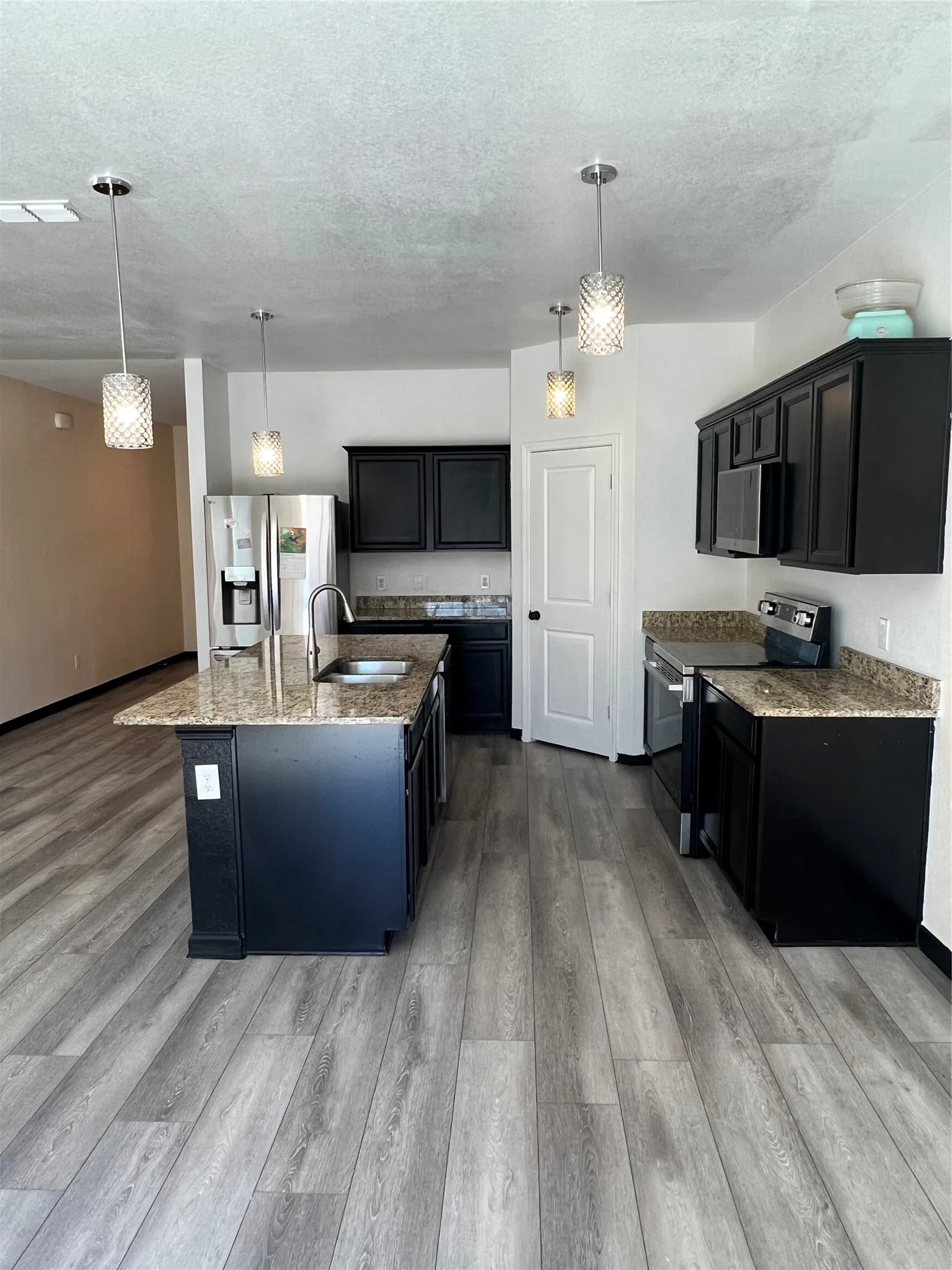 Single Family Residence For Rent in Collin County , 801 Bois D Arc Lane, Anna, Texas 75409, 5 Bedroom, 3 Bathroom, 2 Garage spaces, 2,854 Sqft, built in 2020, mls#21419602, Real Estate Agent in Anna, Homes For Rent in Collin county, Homes For Rent in Anna, Realtor in Anna Texas, Real Estate Brokerage Independent Realty Texas, Luminita Cordes Realtor