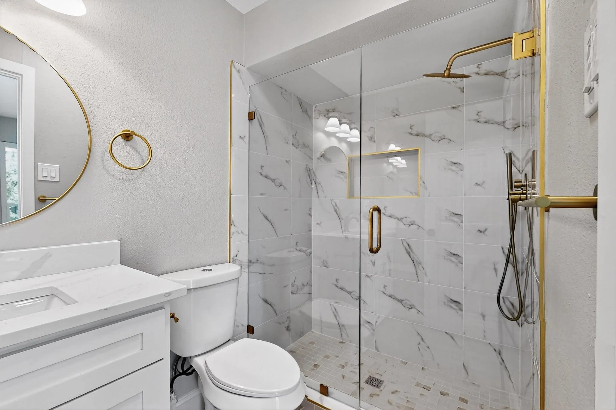 Condominium For Rent in Dallas County , 5919 E University Boulevard 238, Dallas, Texas 75206, 2 Bedroom, 2 Bathroom, Garage spaces, 1,065 Sqft, built in 1964, mls#21419622, Real Estate Agent in Dallas, Homes For Rent in Dallas county, Homes For Rent in Dallas, Realtor in Dallas Texas, Real Estate Brokerage Independent Realty Texas, Luminita Cordes Realtor