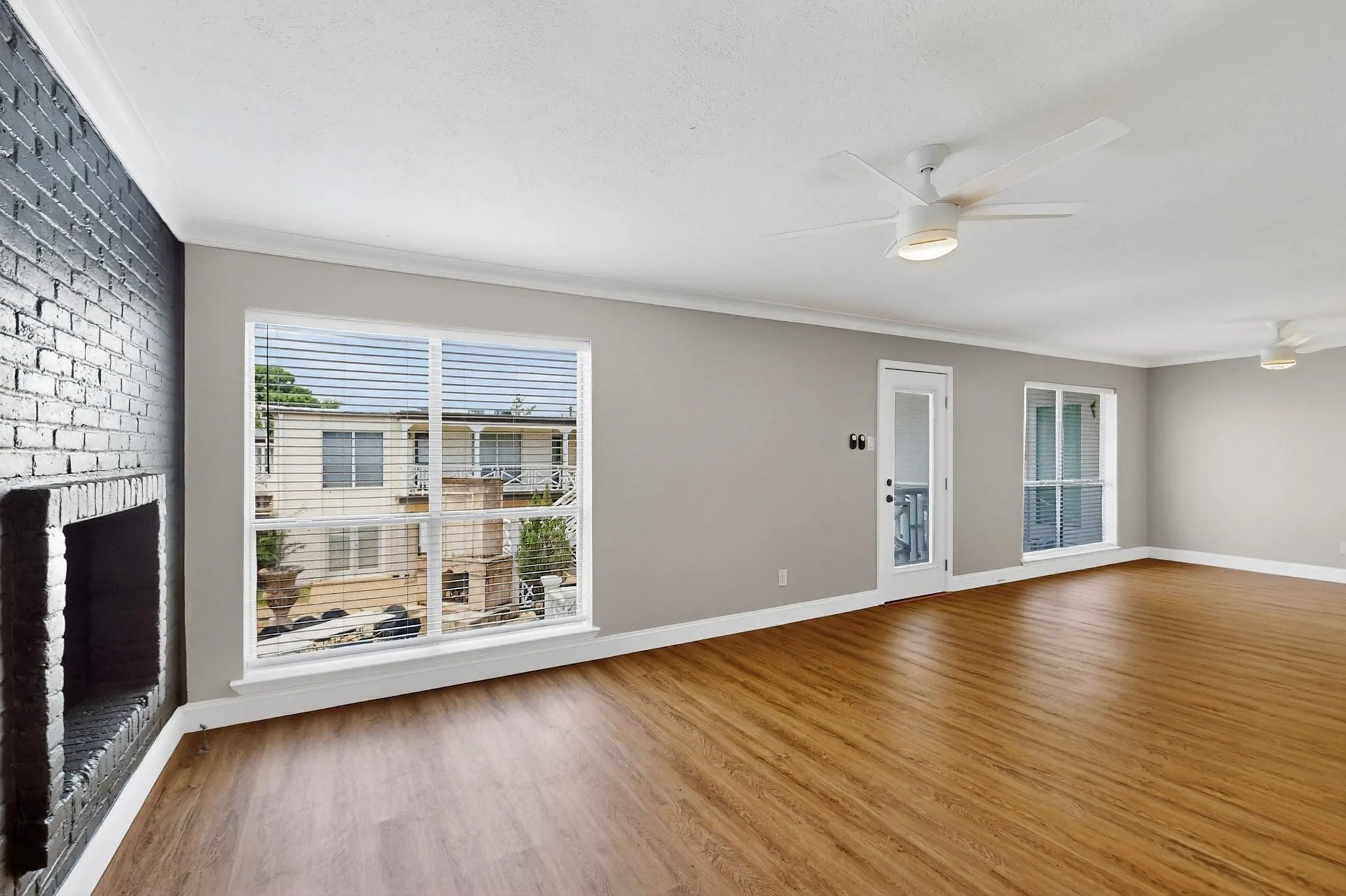 Condominium For Rent in Dallas County , 5919 E University Boulevard 238, Dallas, Texas 75206, 2 Bedroom, 2 Bathroom, Garage spaces, 1,065 Sqft, built in 1964, mls#21419622, Real Estate Agent in Dallas, Homes For Rent in Dallas county, Homes For Rent in Dallas, Realtor in Dallas Texas, Real Estate Brokerage Independent Realty Texas, Luminita Cordes Realtor