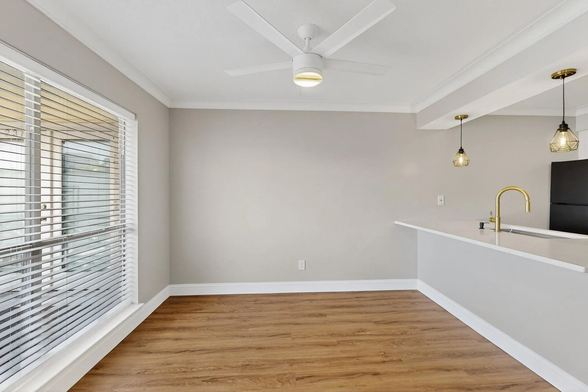 Condominium For Rent in Dallas County , 5919 E University Boulevard 238, Dallas, Texas 75206, 2 Bedroom, 2 Bathroom, Garage spaces, 1,065 Sqft, built in 1964, mls#21419622, Real Estate Agent in Dallas, Homes For Rent in Dallas county, Homes For Rent in Dallas, Realtor in Dallas Texas, Real Estate Brokerage Independent Realty Texas, Luminita Cordes Realtor