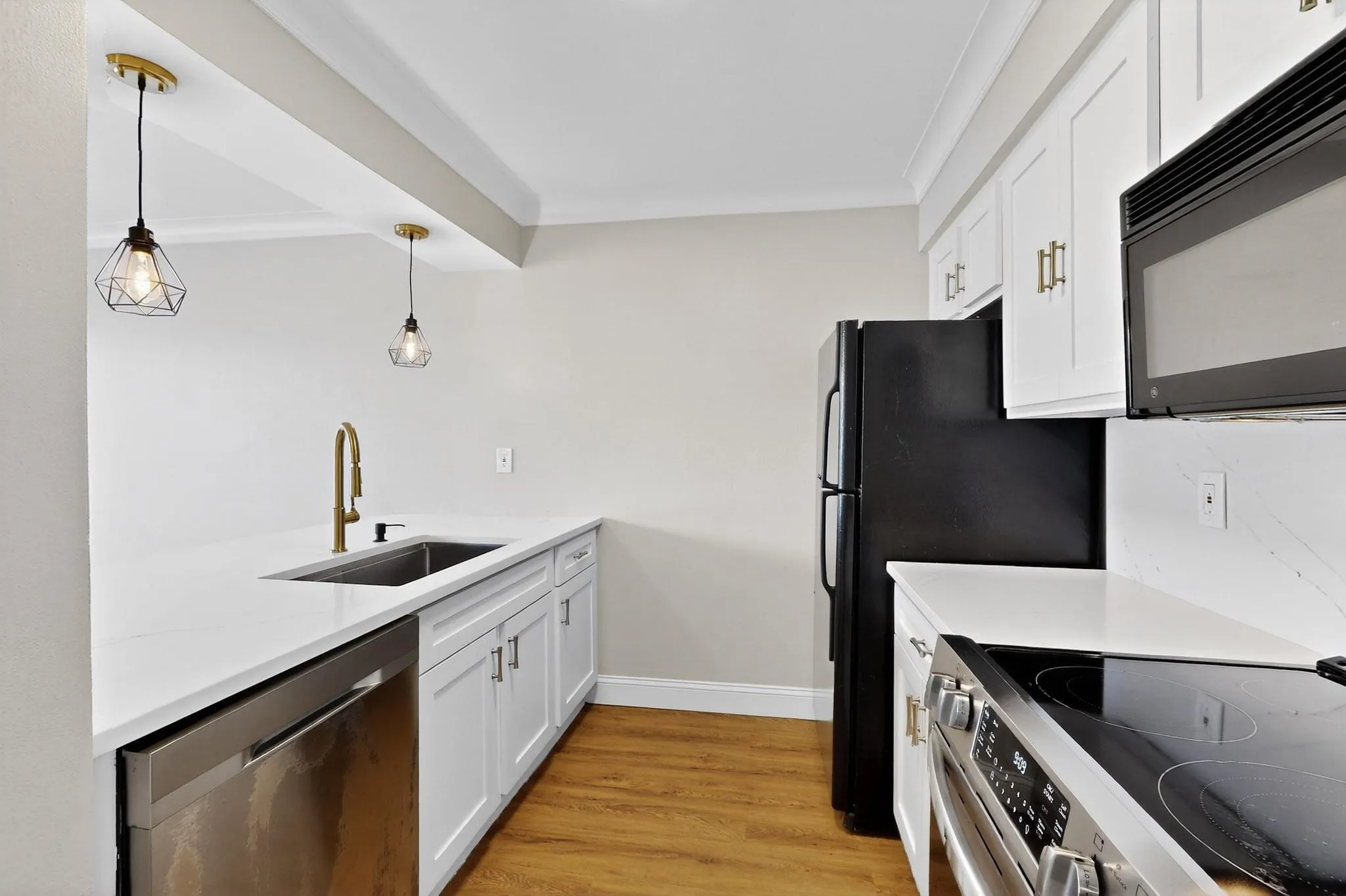 Condominium For Rent in Dallas County , 5919 E University Boulevard 238, Dallas, Texas 75206, 2 Bedroom, 2 Bathroom, Garage spaces, 1,065 Sqft, built in 1964, mls#21419622, Real Estate Agent in Dallas, Homes For Rent in Dallas county, Homes For Rent in Dallas, Realtor in Dallas Texas, Real Estate Brokerage Independent Realty Texas, Luminita Cordes Realtor