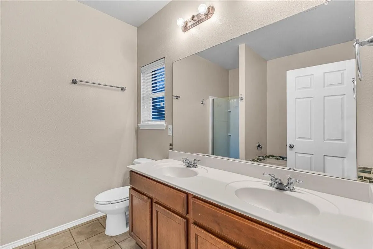 Single Family Residence For Rent in Tarrant County , 619 Denali Drive, Arlington, Texas 76002, 3 Bedroom, 2 Bathroom, 2 Garage spaces, 2,171 Sqft, built in 2012, mls#21419637, Real Estate Agent in Arlington, Homes For Rent in Tarrant county, Homes For Rent in Arlington, Realtor in Arlington Texas, Real Estate Brokerage Independent Realty Texas, Luminita Cordes Realtor