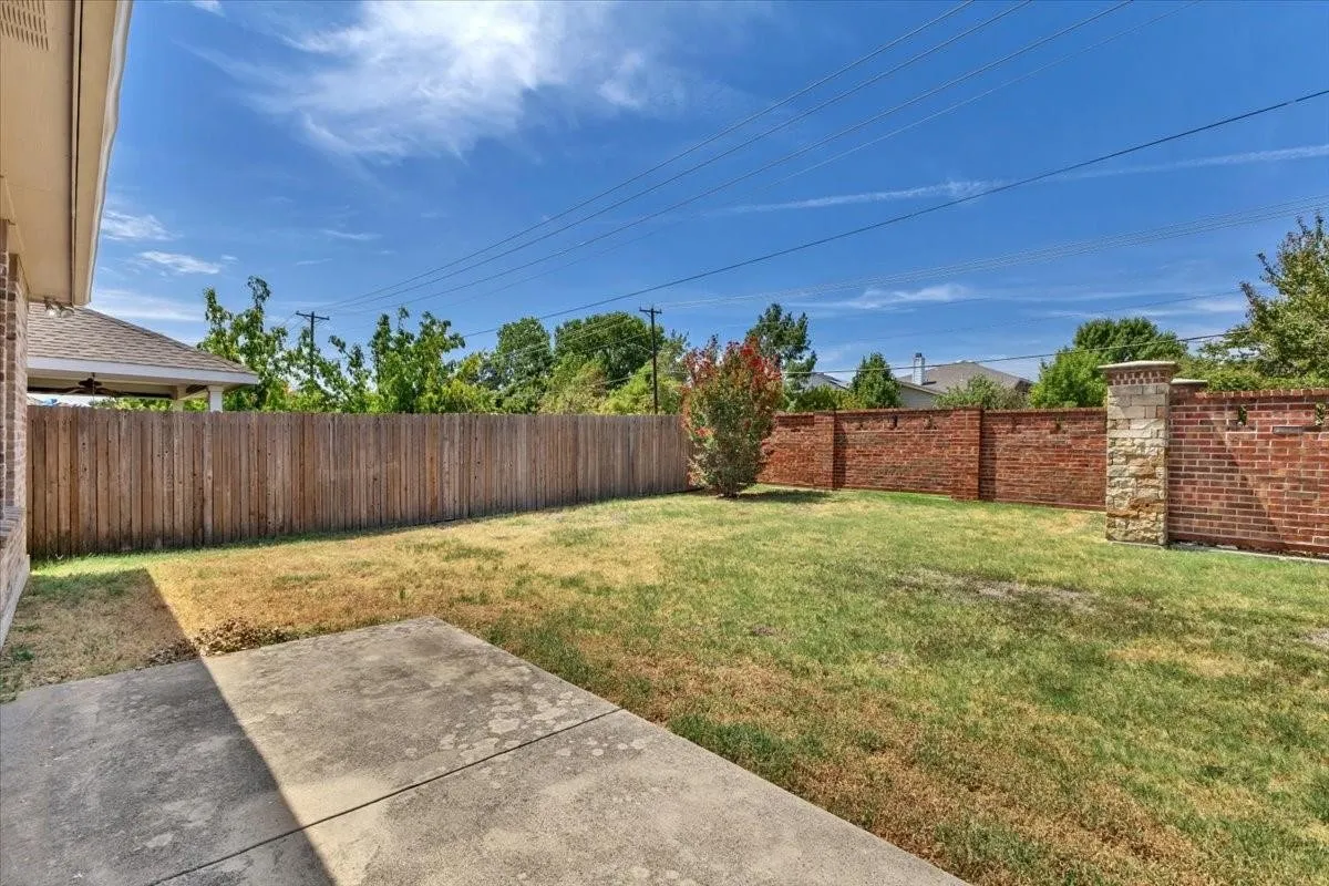 Single Family Residence For Rent in Tarrant County , 619 Denali Drive, Arlington, Texas 76002, 3 Bedroom, 2 Bathroom, 2 Garage spaces, 2,171 Sqft, built in 2012, mls#21419637, Real Estate Agent in Arlington, Homes For Rent in Tarrant county, Homes For Rent in Arlington, Realtor in Arlington Texas, Real Estate Brokerage Independent Realty Texas, Luminita Cordes Realtor