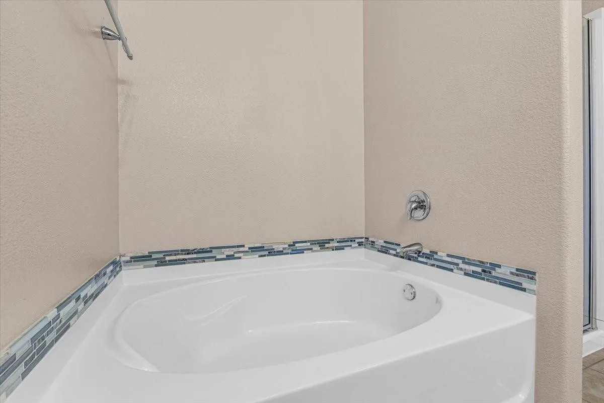 Single Family Residence For Rent in Tarrant County , 619 Denali Drive, Arlington, Texas 76002, 3 Bedroom, 2 Bathroom, 2 Garage spaces, 2,171 Sqft, built in 2012, mls#21419637, Real Estate Agent in Arlington, Homes For Rent in Tarrant county, Homes For Rent in Arlington, Realtor in Arlington Texas, Real Estate Brokerage Independent Realty Texas, Luminita Cordes Realtor