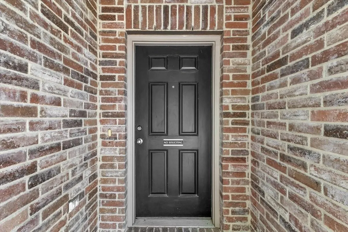 Single Family Residence For Rent in Tarrant County , 619 Denali Drive, Arlington, Texas 76002, 3 Bedroom, 2 Bathroom, 2 Garage spaces, 2,171 Sqft, built in 2012, mls#21419637, Real Estate Agent in Arlington, Homes For Rent in Tarrant county, Homes For Rent in Arlington, Realtor in Arlington Texas, Real Estate Brokerage Independent Realty Texas, Luminita Cordes Realtor