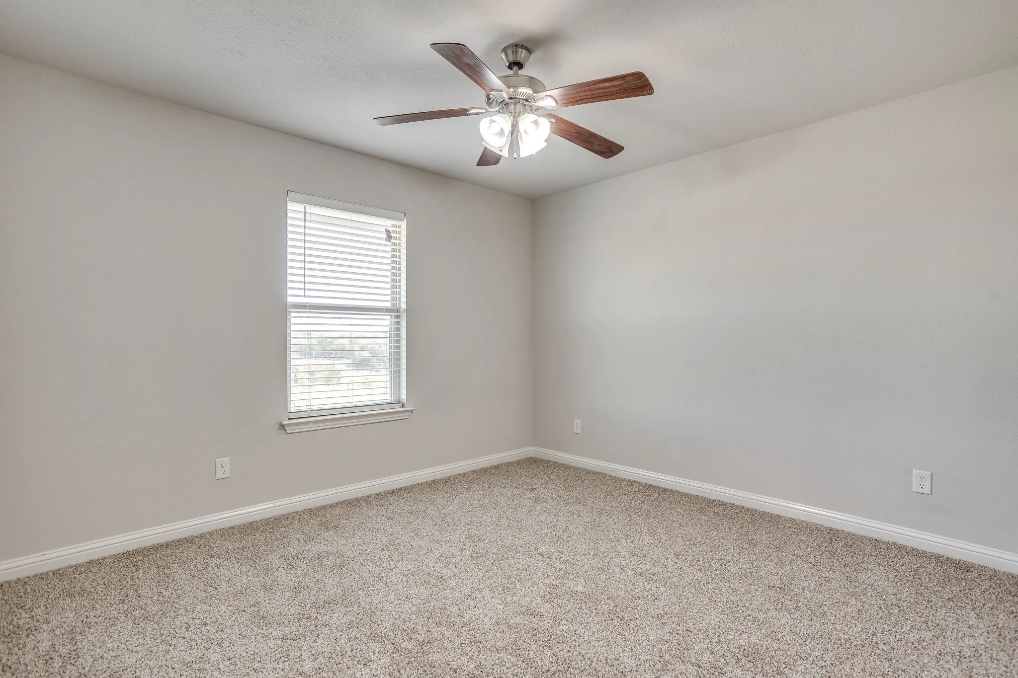 Duplex For Rent in Hood County , 3002 Weave Court, Granbury, Texas 76049, 3 Bedroom, 2 Bathroom, 2 Garage spaces, 1,525 Sqft, built in 2005, mls#21416060, Real Estate Agent in Granbury, Homes For Rent in Hood county, Homes For Rent in Granbury, Realtor in Granbury Texas, Real Estate Brokerage Independent Realty Texas, Luminita Cordes Realtor