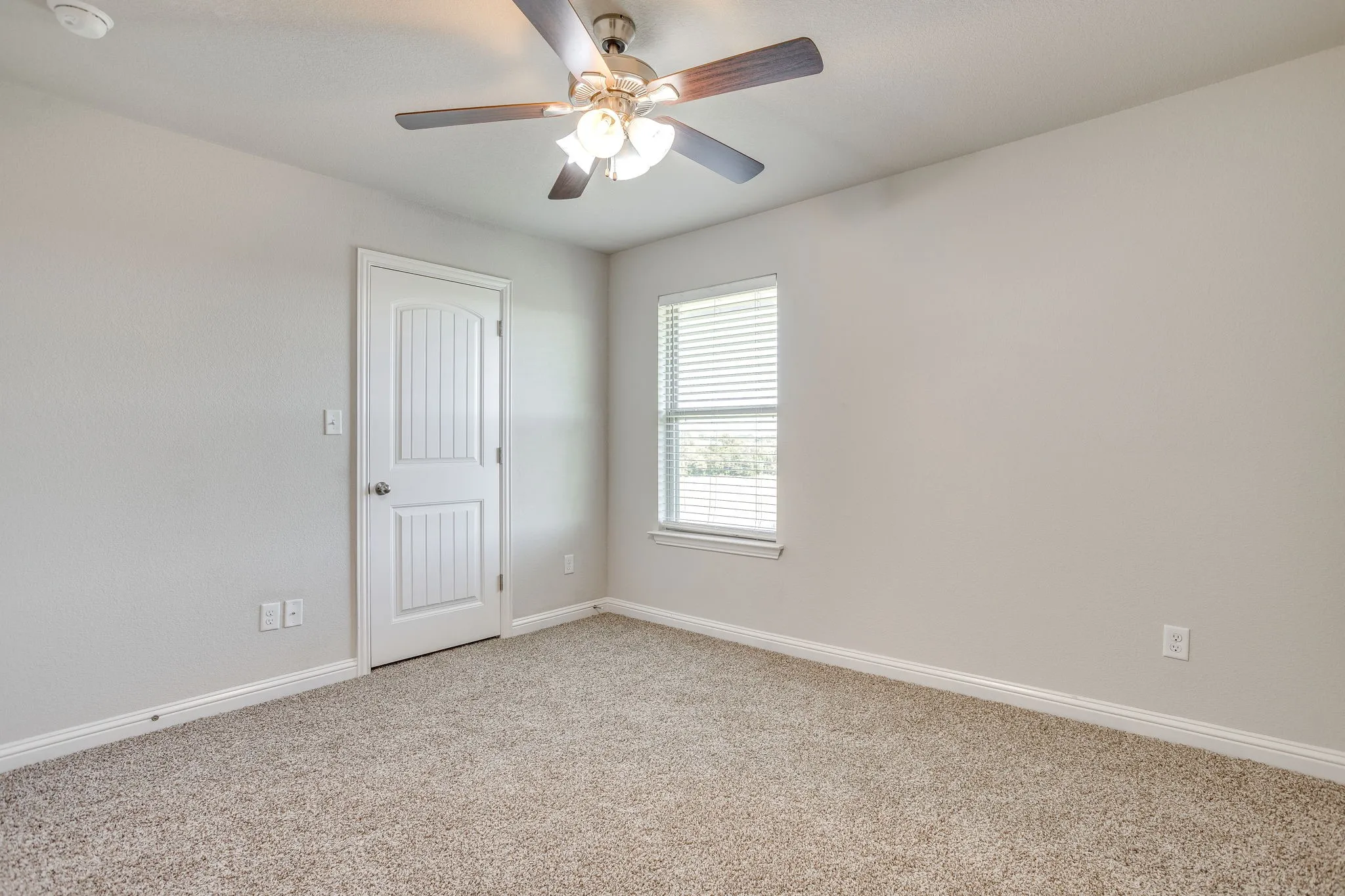 Duplex For Rent in Hood County , 3002 Weave Court, Granbury, Texas 76049, 3 Bedroom, 2 Bathroom, 2 Garage spaces, 1,525 Sqft, built in 2005, mls#21416060, Real Estate Agent in Granbury, Homes For Rent in Hood county, Homes For Rent in Granbury, Realtor in Granbury Texas, Real Estate Brokerage Independent Realty Texas, Luminita Cordes Realtor