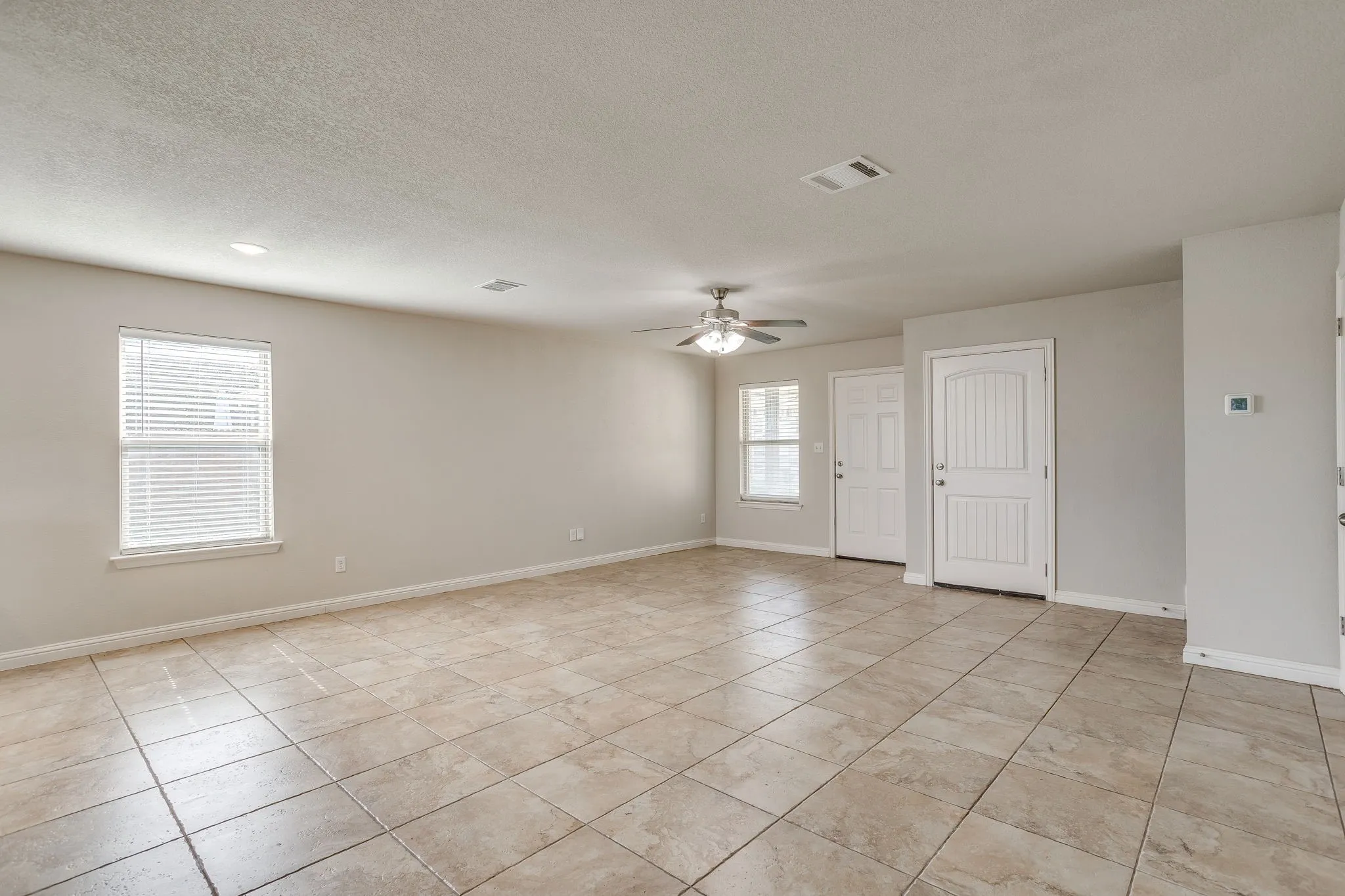 Duplex For Rent in Hood County , 3002 Weave Court, Granbury, Texas 76049, 3 Bedroom, 2 Bathroom, 2 Garage spaces, 1,525 Sqft, built in 2005, mls#21416060, Real Estate Agent in Granbury, Homes For Rent in Hood county, Homes For Rent in Granbury, Realtor in Granbury Texas, Real Estate Brokerage Independent Realty Texas, Luminita Cordes Realtor