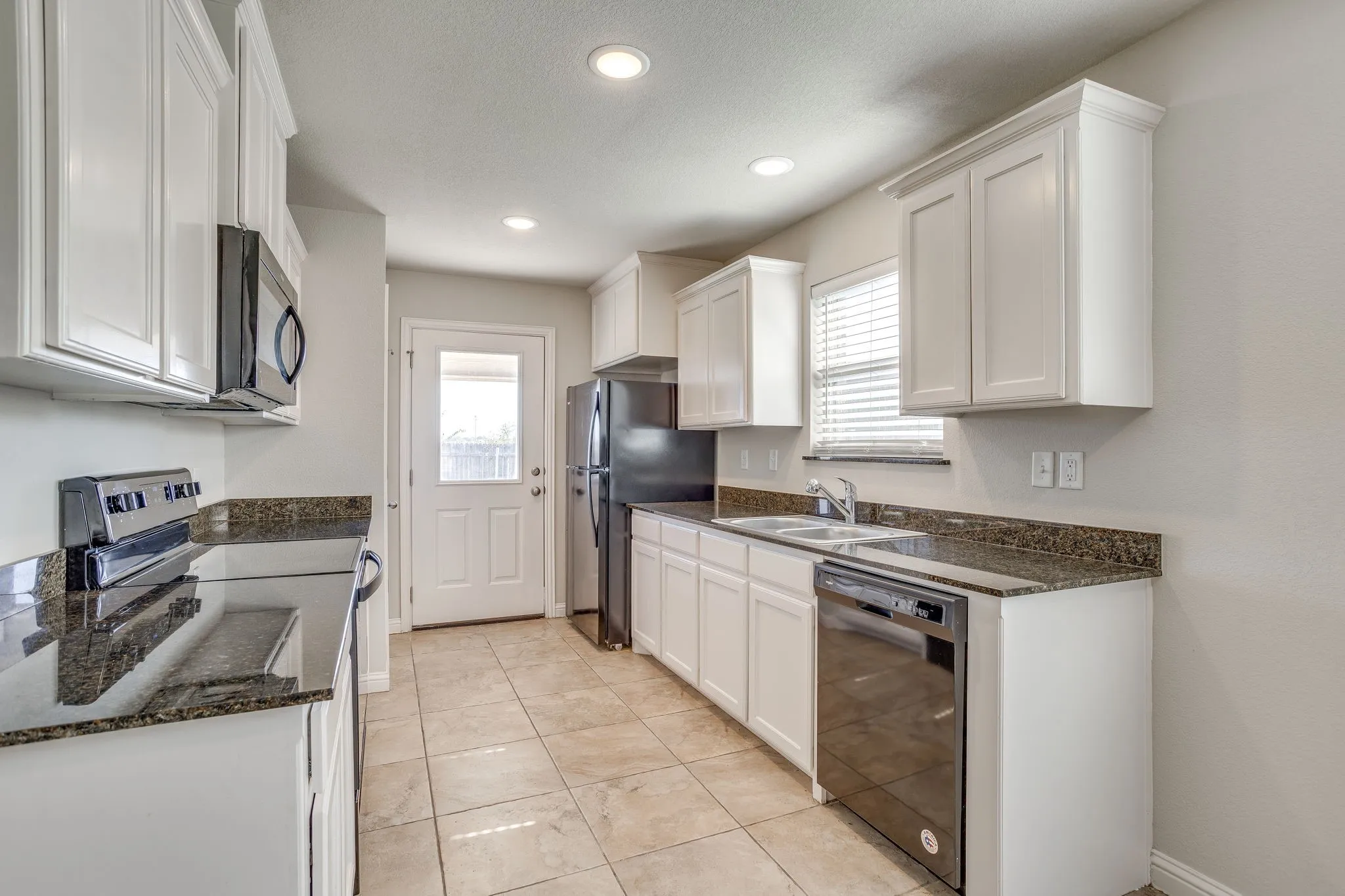 Duplex For Rent in Hood County , 3002 Weave Court, Granbury, Texas 76049, 3 Bedroom, 2 Bathroom, 2 Garage spaces, 1,525 Sqft, built in 2005, mls#21416060, Real Estate Agent in Granbury, Homes For Rent in Hood county, Homes For Rent in Granbury, Realtor in Granbury Texas, Real Estate Brokerage Independent Realty Texas, Luminita Cordes Realtor