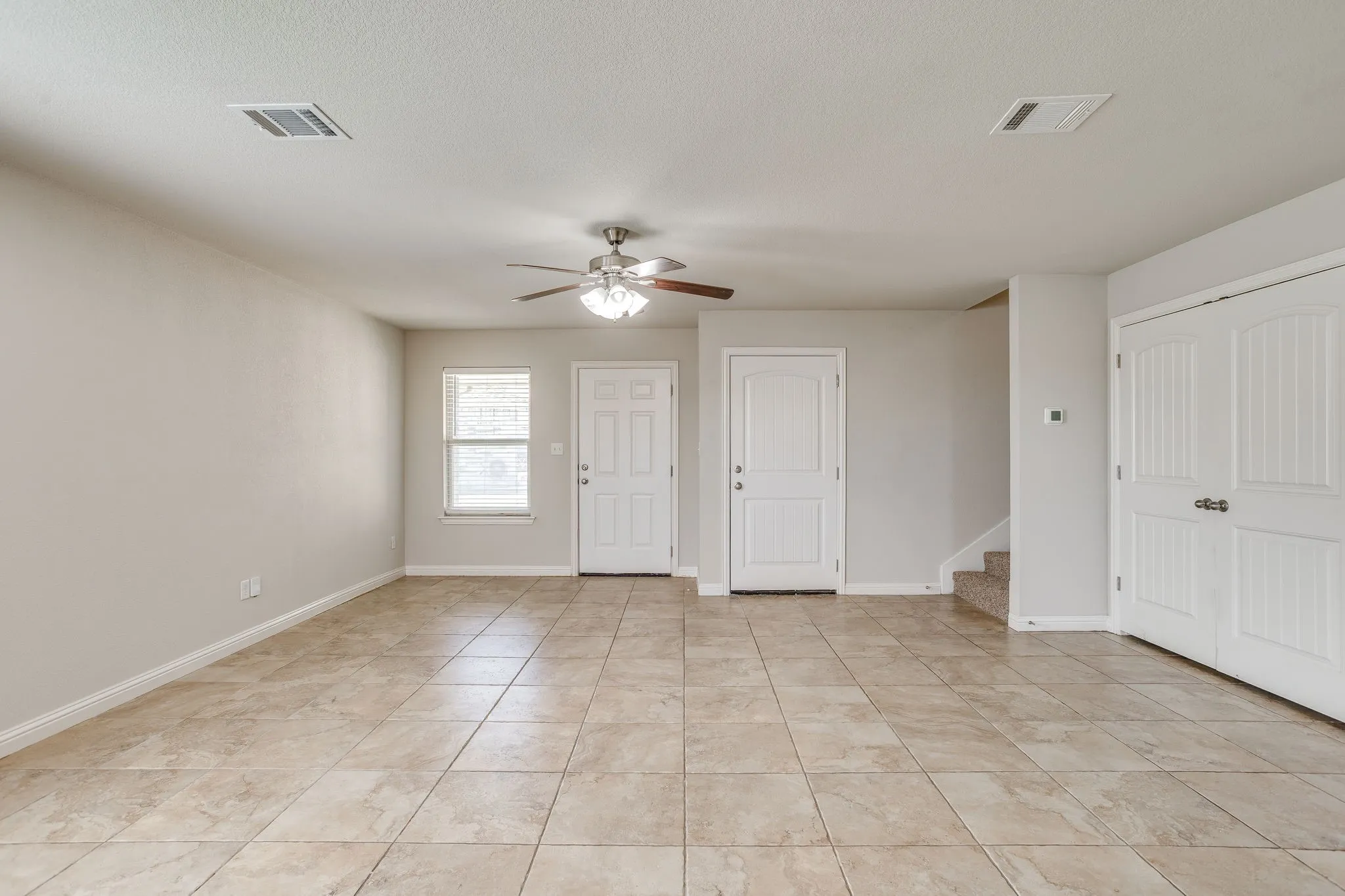 Duplex For Rent in Hood County , 3002 Weave Court, Granbury, Texas 76049, 3 Bedroom, 2 Bathroom, 2 Garage spaces, 1,525 Sqft, built in 2005, mls#21416060, Real Estate Agent in Granbury, Homes For Rent in Hood county, Homes For Rent in Granbury, Realtor in Granbury Texas, Real Estate Brokerage Independent Realty Texas, Luminita Cordes Realtor
