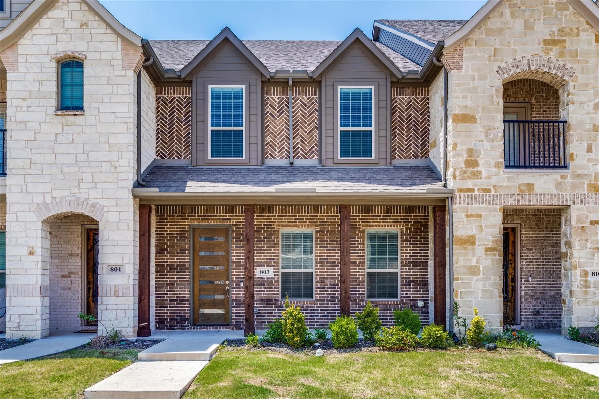 Townhouse For Rent in Collin County , 803 Aberdeen Crossing, Wylie, Texas 75098, 3 Bedroom, 3 Bathroom, 2 Garage spaces, 1,611 Sqft, built in 2019, mls#21419647, Real Estate Agent in Wylie, Homes For Rent in Collin county, Homes For Rent in Wylie, Realtor in Wylie Texas, Real Estate Brokerage Independent Realty Texas, Luminita Cordes Realtor
