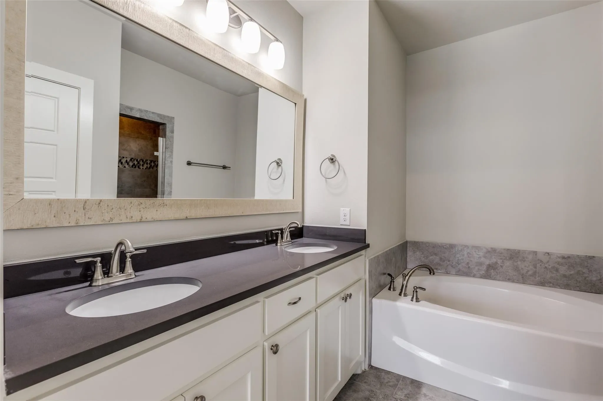 Townhouse For Rent in Collin County , 803 Aberdeen Crossing, Wylie, Texas 75098, 3 Bedroom, 3 Bathroom, 2 Garage spaces, 1,611 Sqft, built in 2019, mls#21419647, Real Estate Agent in Wylie, Homes For Rent in Collin county, Homes For Rent in Wylie, Realtor in Wylie Texas, Real Estate Brokerage Independent Realty Texas, Luminita Cordes Realtor