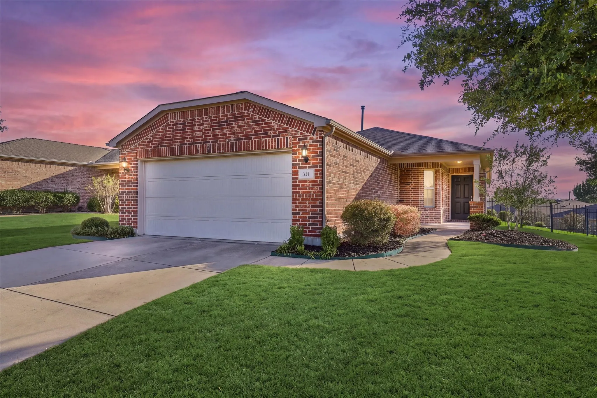 Welcome to 311 Mariposa in Frisco Lakes!