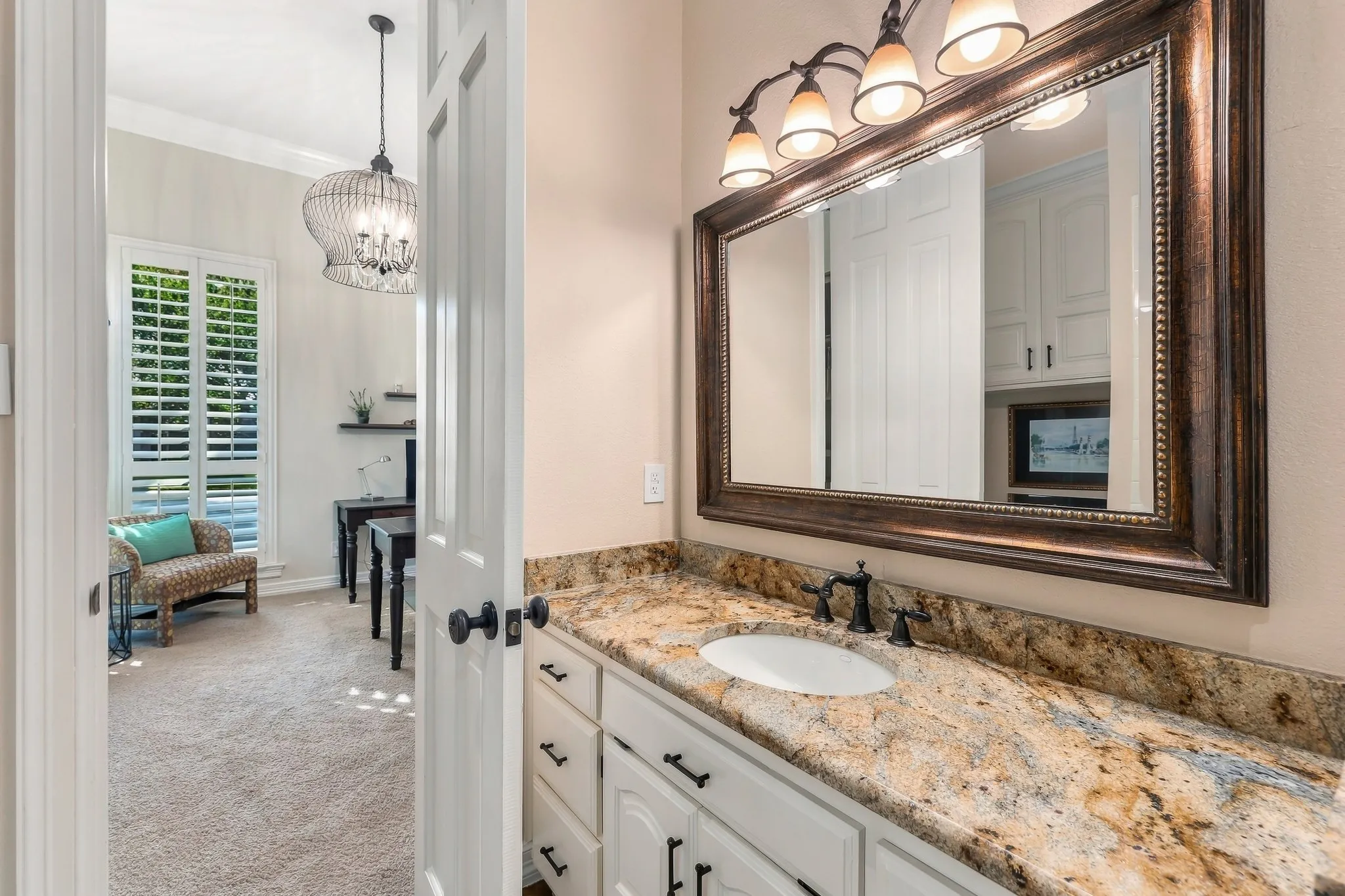 Single Family Residence For Sale in Tarrant County , 2711 Meadowview Drive, Colleyville, Texas 76034, 4 Bedroom, 5 Bathroom, 3 Garage spaces, 4,411 Sqft, built in 1988, mls#21413190, Real Estate Agent in Colleyville, Homes For Sale in Tarrant county, Homes For Sale in Colleyville, Realtor in Colleyville Texas, Real Estate Brokerage Independent Realty Texas, Luminita Cordes Realtor