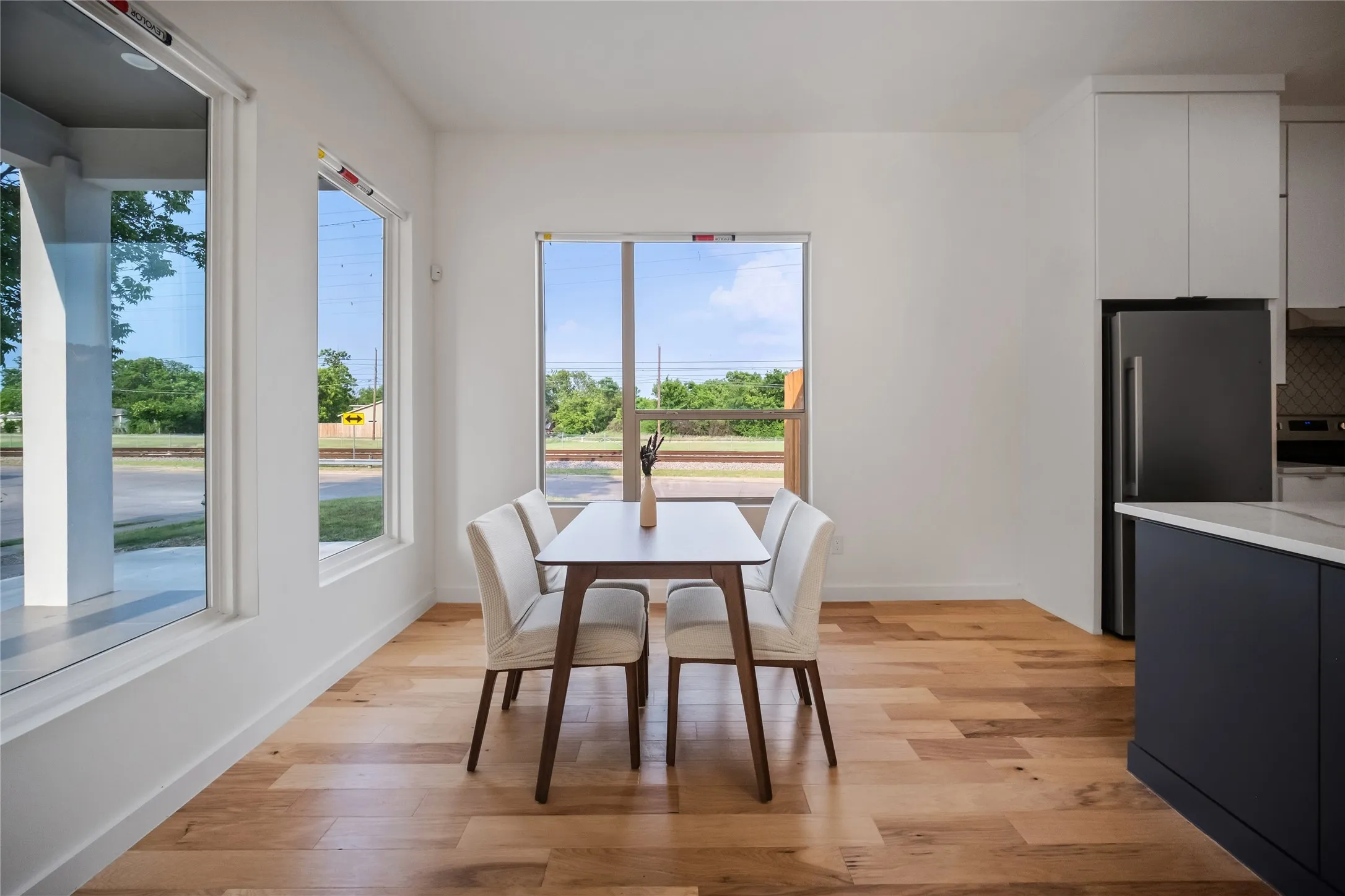 Single Family Residence For Rent in Dallas County , 1350 Strickland Street, Dallas, Texas 75216, 3 Bedroom, 2 Bathroom, Garage spaces, 1,568 Sqft, built in 1925, mls#21419686, Real Estate Agent in Dallas, Homes For Rent in Dallas county, Homes For Rent in Dallas, Realtor in Dallas Texas, Real Estate Brokerage Independent Realty Texas, Luminita Cordes Realtor