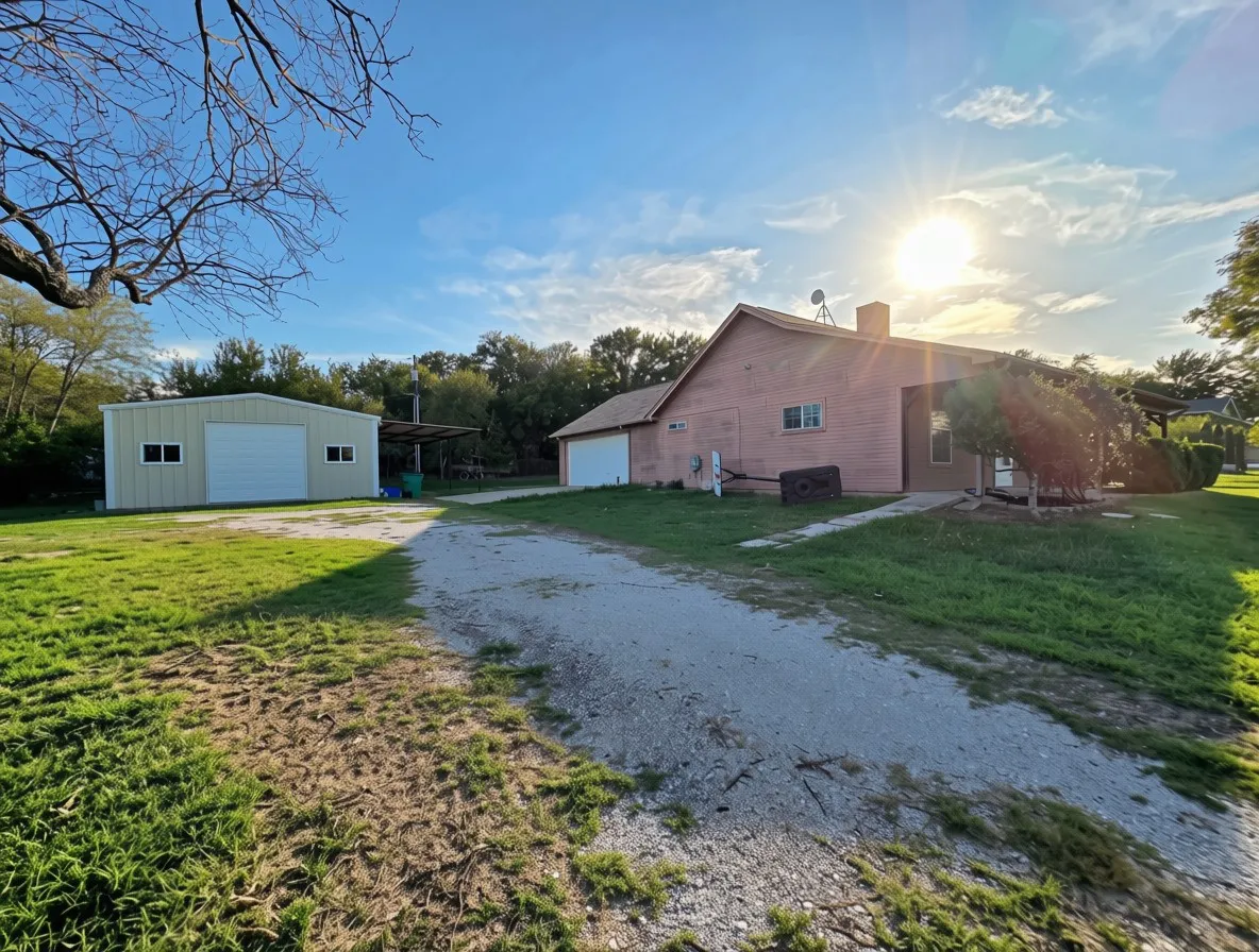 Single Family Residence For Sale in Parker County , 109 Live Oak Road, Springtown, Texas 76082, 3 Bedroom, 2 Bathroom, 2 Garage spaces, 1,416 Sqft, built in 2003, mls#21418955, Real Estate Agent in Springtown, Homes For Sale in Parker county, Homes For Sale in Springtown, Realtor in Springtown Texas, Real Estate Brokerage Independent Realty Texas, Luminita Cordes Realtor