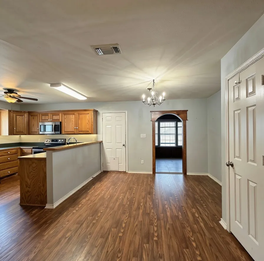Single Family Residence For Sale in Parker County , 109 Live Oak Road, Springtown, Texas 76082, 3 Bedroom, 2 Bathroom, 2 Garage spaces, 1,416 Sqft, built in 2003, mls#21418955, Real Estate Agent in Springtown, Homes For Sale in Parker county, Homes For Sale in Springtown, Realtor in Springtown Texas, Real Estate Brokerage Independent Realty Texas, Luminita Cordes Realtor