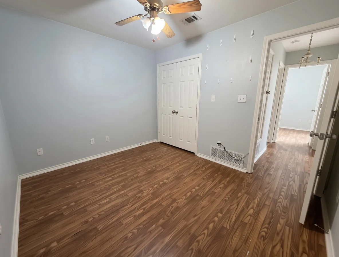 2nd bedroom