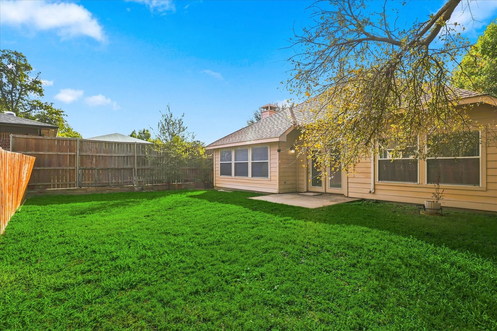 Single Family Residence For Rent in Denton County , 3517 Villanova Drive, Denton, Texas 76210, 4 Bedroom, 2 Bathroom, 2 Garage spaces, 2,017 Sqft, built in 2000, mls#21419610, Real Estate Agent in Denton, Homes For Rent in Denton county, Homes For Rent in Denton, Realtor in Denton Texas, Real Estate Brokerage Independent Realty Texas, Luminita Cordes Realtor