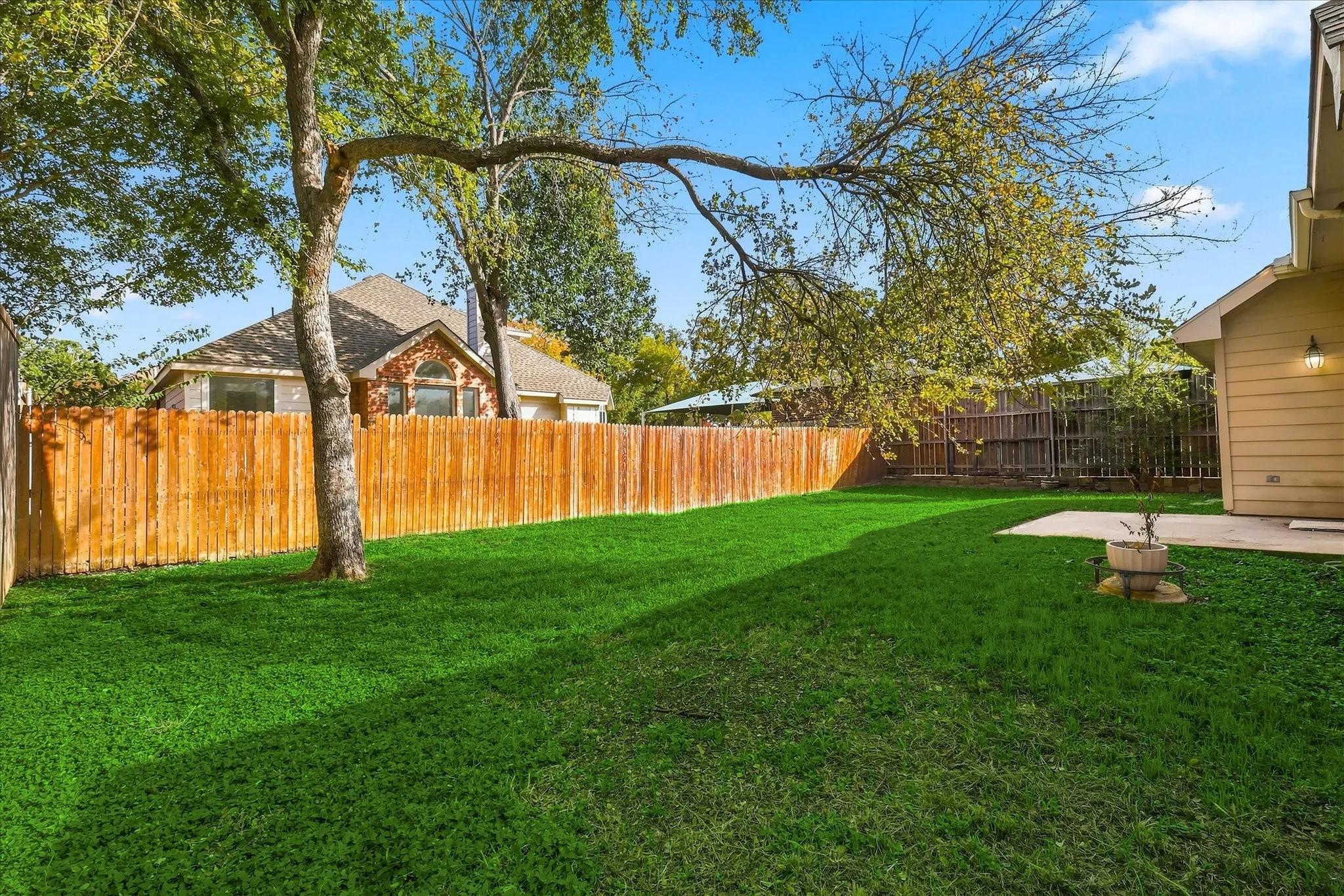Single Family Residence For Rent in Denton County , 3517 Villanova Drive, Denton, Texas 76210, 4 Bedroom, 2 Bathroom, 2 Garage spaces, 2,017 Sqft, built in 2000, mls#21419610, Real Estate Agent in Denton, Homes For Rent in Denton county, Homes For Rent in Denton, Realtor in Denton Texas, Real Estate Brokerage Independent Realty Texas, Luminita Cordes Realtor