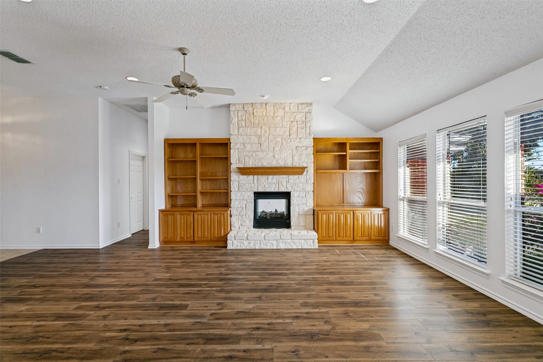Beautiful electric starter gas fireplace and built-ins