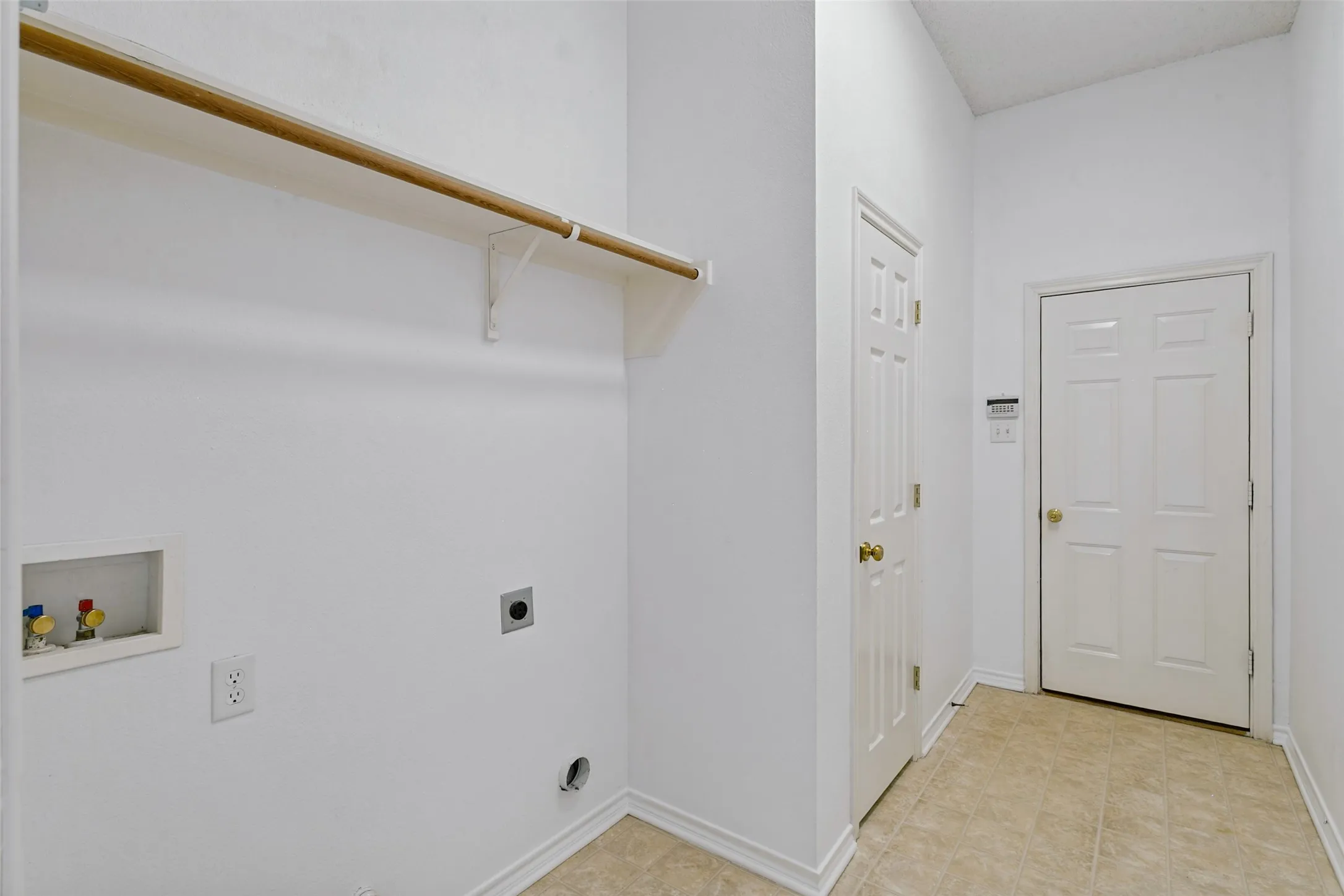 Spacious and with a storage closet
