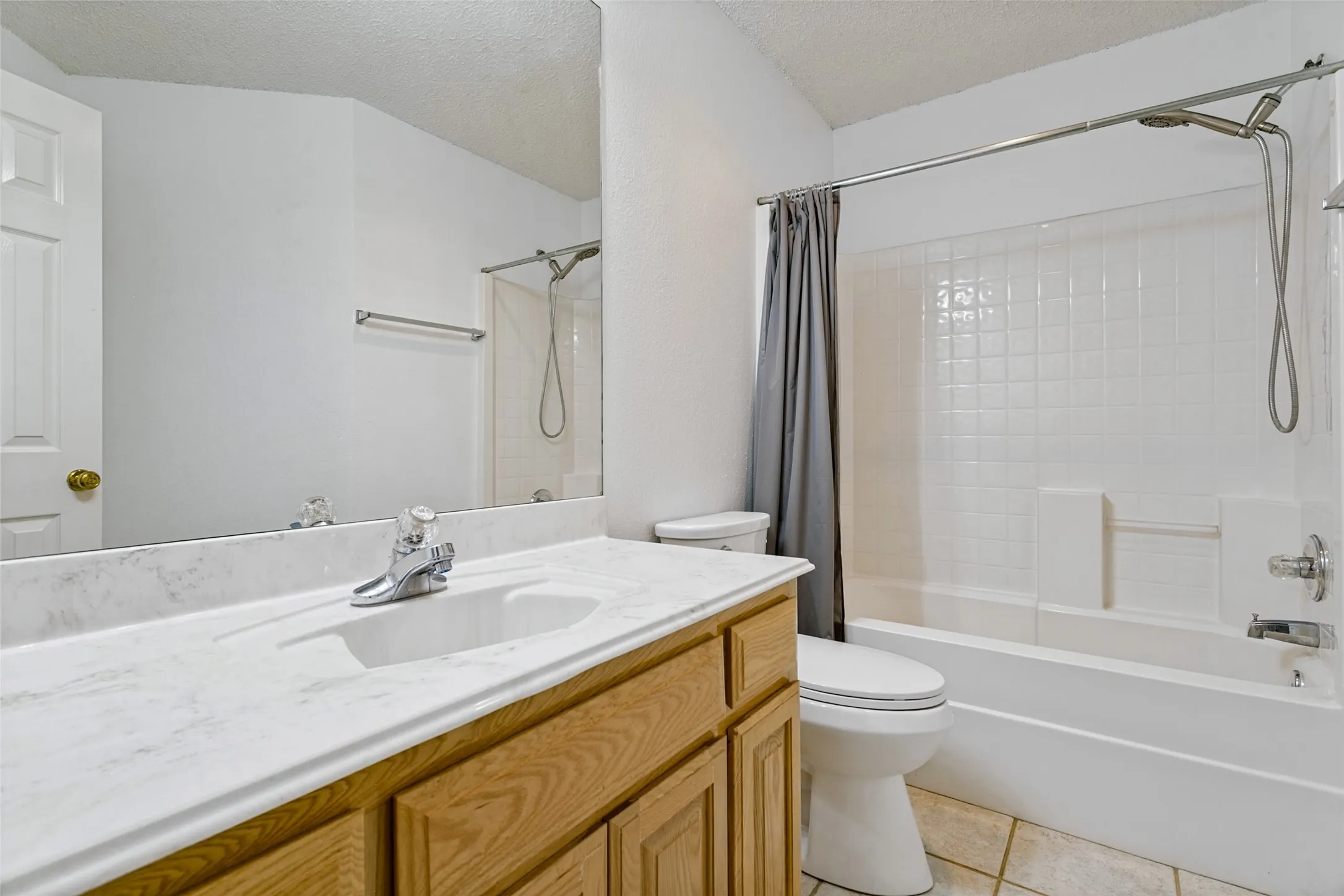 Hall bath near the secondary bedrooms