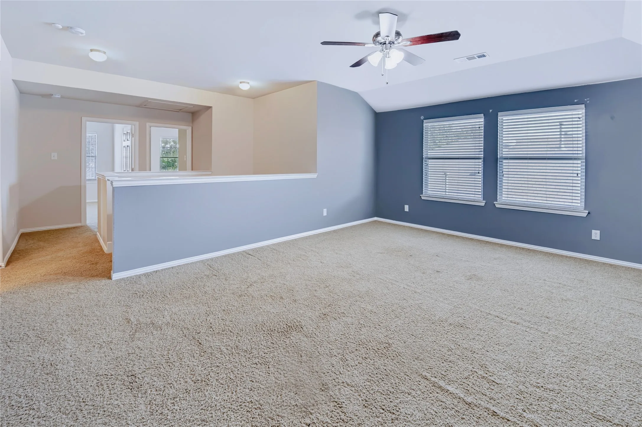 Single Family Residence For Sale in Collin County , 513 Highland Fairway Lane, Wylie, Texas 75098, 4 Bedroom, 4 Bathroom, 2 Garage spaces, 3,000 Sqft, built in 2012, mls#21419131, Real Estate Agent in Wylie, Homes For Sale in Collin county, Homes For Sale in Wylie, Realtor in Wylie Texas, Real Estate Brokerage Independent Realty Texas, Luminita Cordes Realtor