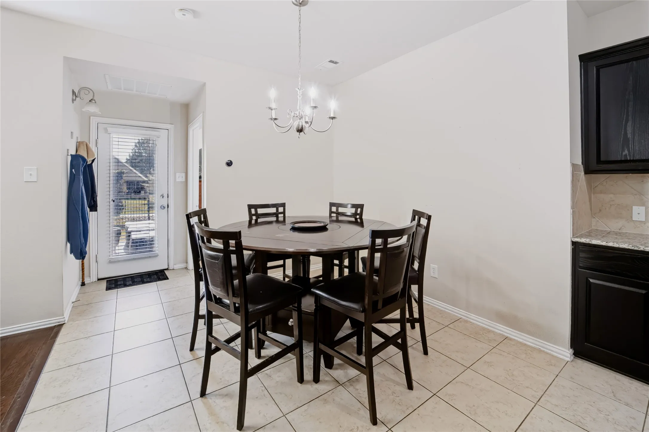 Single Family Residence For Sale in Collin County , 513 Highland Fairway Lane, Wylie, Texas 75098, 4 Bedroom, 4 Bathroom, 2 Garage spaces, 3,000 Sqft, built in 2012, mls#21419131, Real Estate Agent in Wylie, Homes For Sale in Collin county, Homes For Sale in Wylie, Realtor in Wylie Texas, Real Estate Brokerage Independent Realty Texas, Luminita Cordes Realtor
