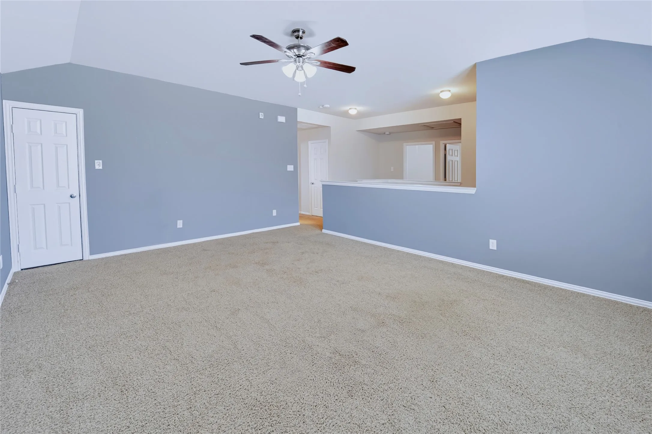 Single Family Residence For Sale in Collin County , 513 Highland Fairway Lane, Wylie, Texas 75098, 4 Bedroom, 4 Bathroom, 2 Garage spaces, 3,000 Sqft, built in 2012, mls#21419131, Real Estate Agent in Wylie, Homes For Sale in Collin county, Homes For Sale in Wylie, Realtor in Wylie Texas, Real Estate Brokerage Independent Realty Texas, Luminita Cordes Realtor