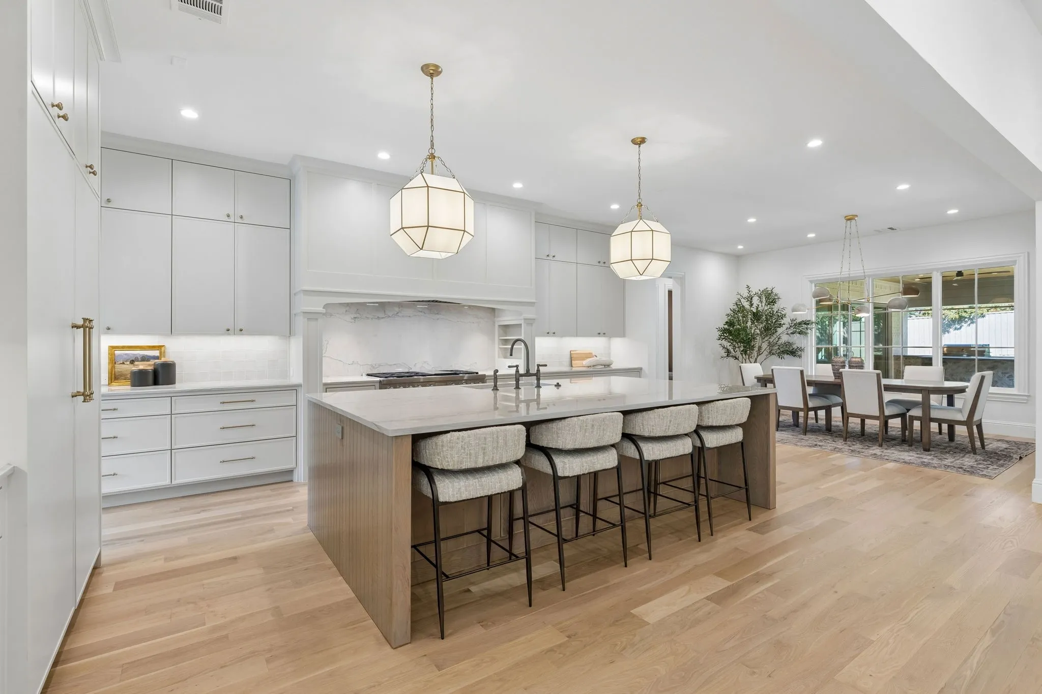 Single Family Residence For Sale in Tarrant County , 510 Bandit Trail, Colleyville, Texas 76034, 4 Bedroom, 5 Bathroom, 3 Garage spaces, 5,394 Sqft, built in 2025, mls#21417547, Real Estate Agent in Colleyville, Homes For Sale in Tarrant county, Homes For Sale in Colleyville, Realtor in Colleyville Texas, Real Estate Brokerage Independent Realty Texas, Luminita Cordes Realtor