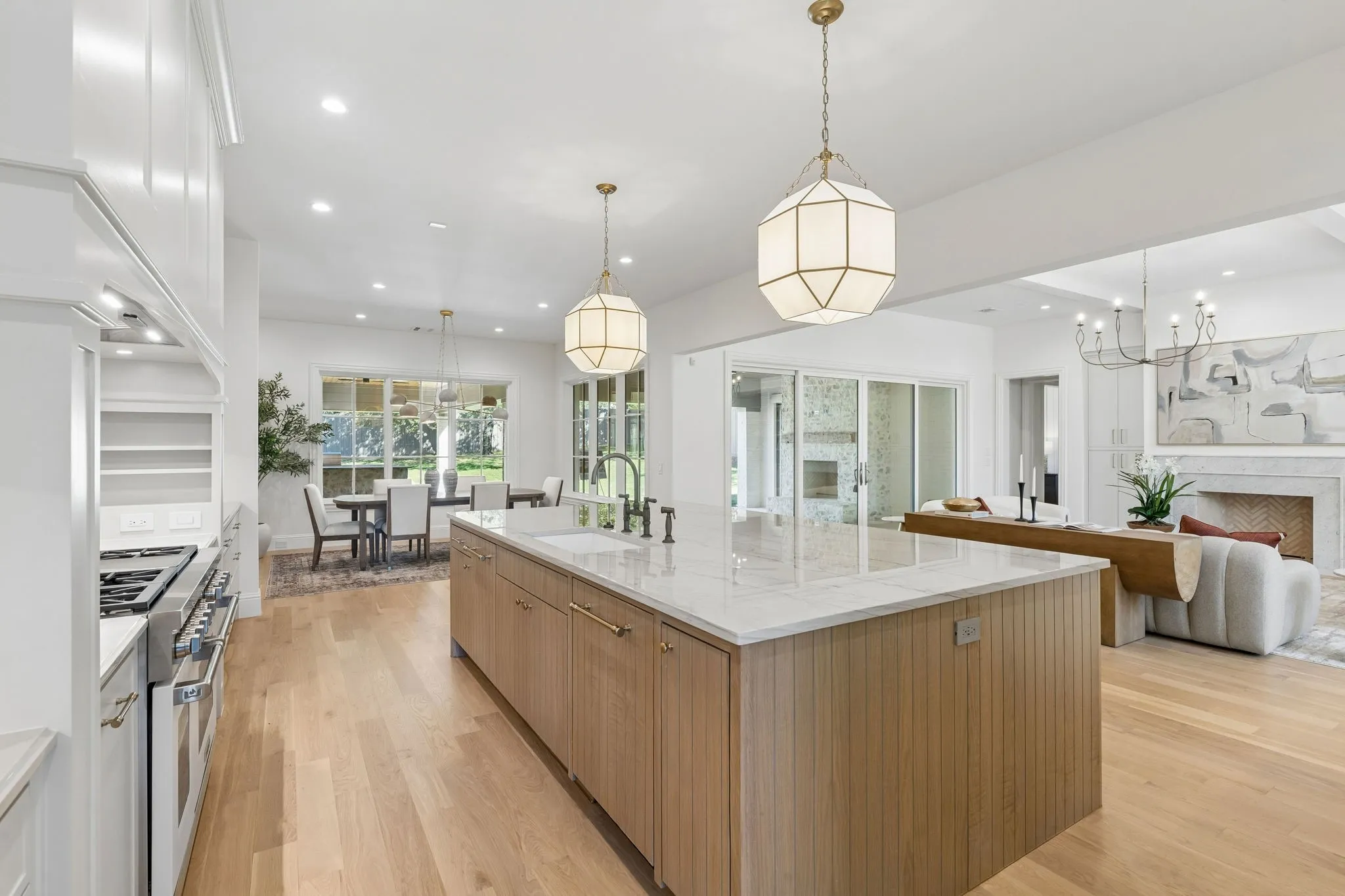 Single Family Residence For Sale in Tarrant County , 510 Bandit Trail, Colleyville, Texas 76034, 4 Bedroom, 5 Bathroom, 3 Garage spaces, 5,394 Sqft, built in 2025, mls#21417547, Real Estate Agent in Colleyville, Homes For Sale in Tarrant county, Homes For Sale in Colleyville, Realtor in Colleyville Texas, Real Estate Brokerage Independent Realty Texas, Luminita Cordes Realtor