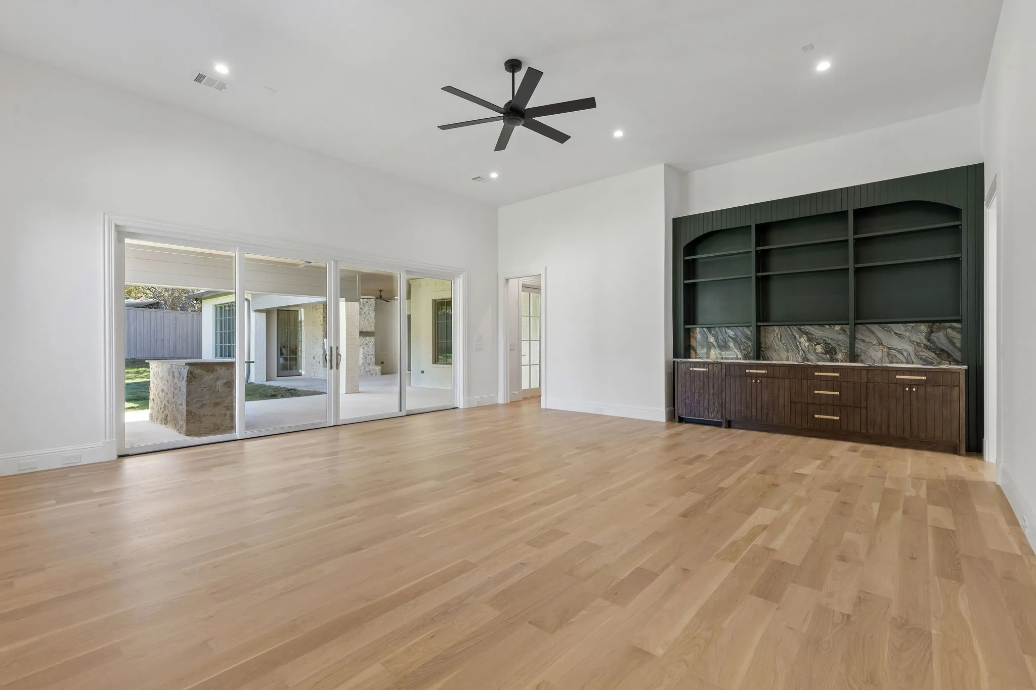 Single Family Residence For Sale in Tarrant County , 510 Bandit Trail, Colleyville, Texas 76034, 4 Bedroom, 5 Bathroom, 3 Garage spaces, 5,394 Sqft, built in 2025, mls#21417547, Real Estate Agent in Colleyville, Homes For Sale in Tarrant county, Homes For Sale in Colleyville, Realtor in Colleyville Texas, Real Estate Brokerage Independent Realty Texas, Luminita Cordes Realtor