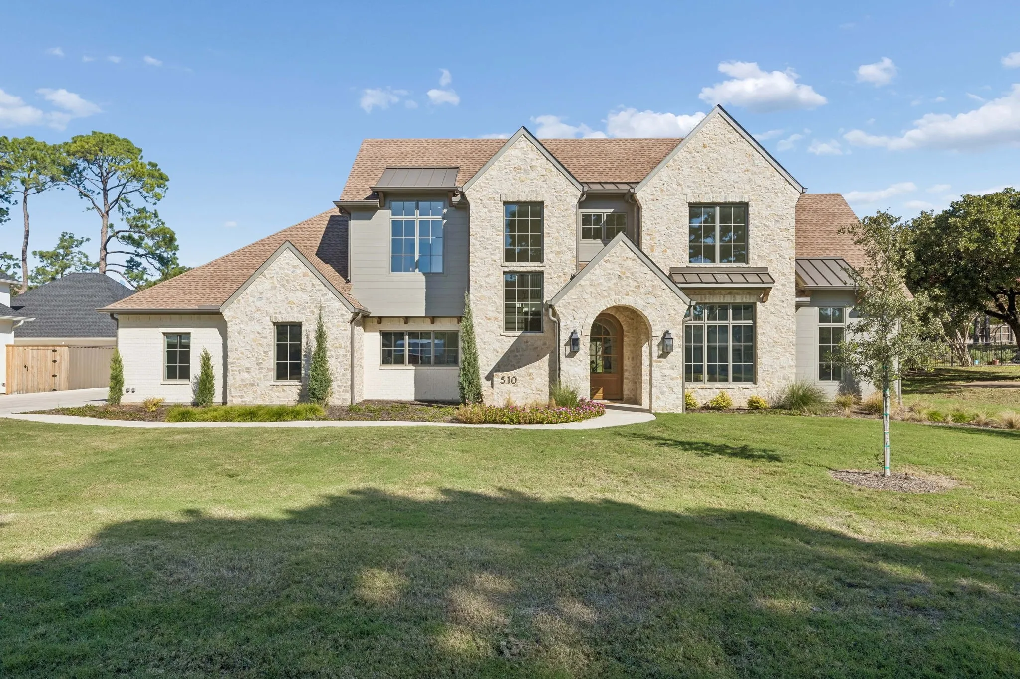 Single Family Residence For Sale in Tarrant County , 510 Bandit Trail, Colleyville, Texas 76034, 4 Bedroom, 5 Bathroom, 3 Garage spaces, 5,394 Sqft, built in 2025, mls#21417547, Real Estate Agent in Colleyville, Homes For Sale in Tarrant county, Homes For Sale in Colleyville, Realtor in Colleyville Texas, Real Estate Brokerage Independent Realty Texas, Luminita Cordes Realtor