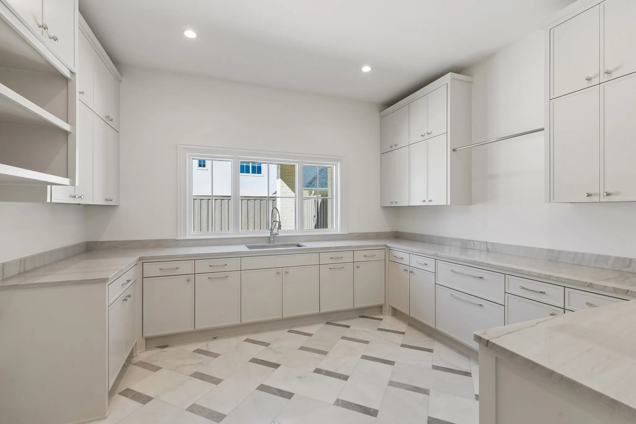 Single Family Residence For Sale in Tarrant County , 510 Bandit Trail, Colleyville, Texas 76034, 4 Bedroom, 5 Bathroom, 3 Garage spaces, 5,394 Sqft, built in 2025, mls#21417547, Real Estate Agent in Colleyville, Homes For Sale in Tarrant county, Homes For Sale in Colleyville, Realtor in Colleyville Texas, Real Estate Brokerage Independent Realty Texas, Luminita Cordes Realtor